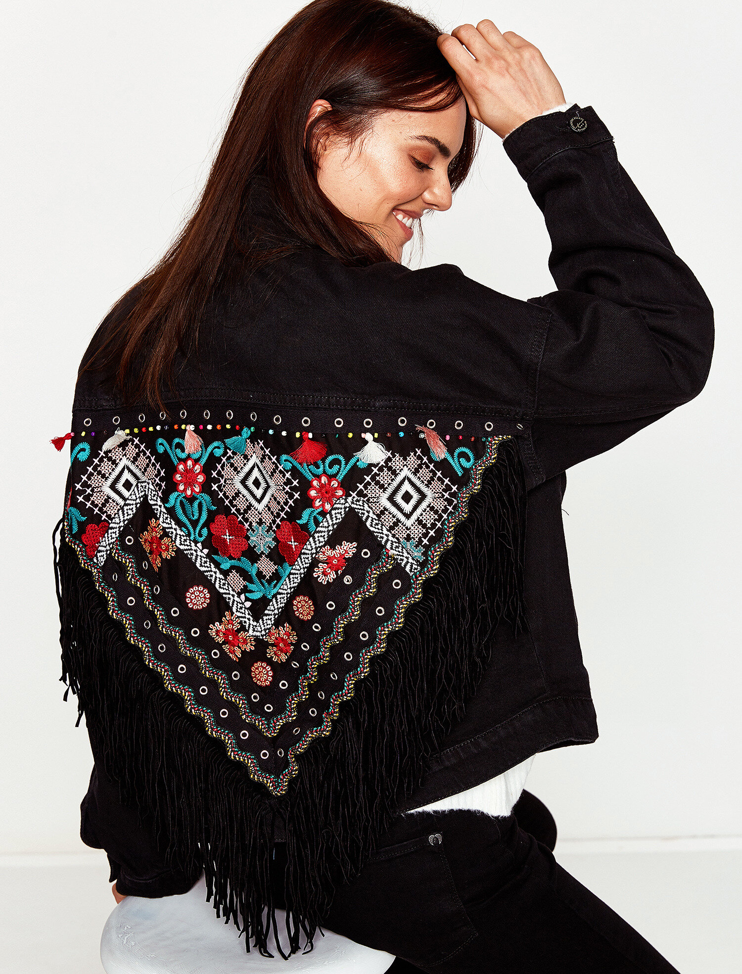   Ceket Nakış İşlemeli