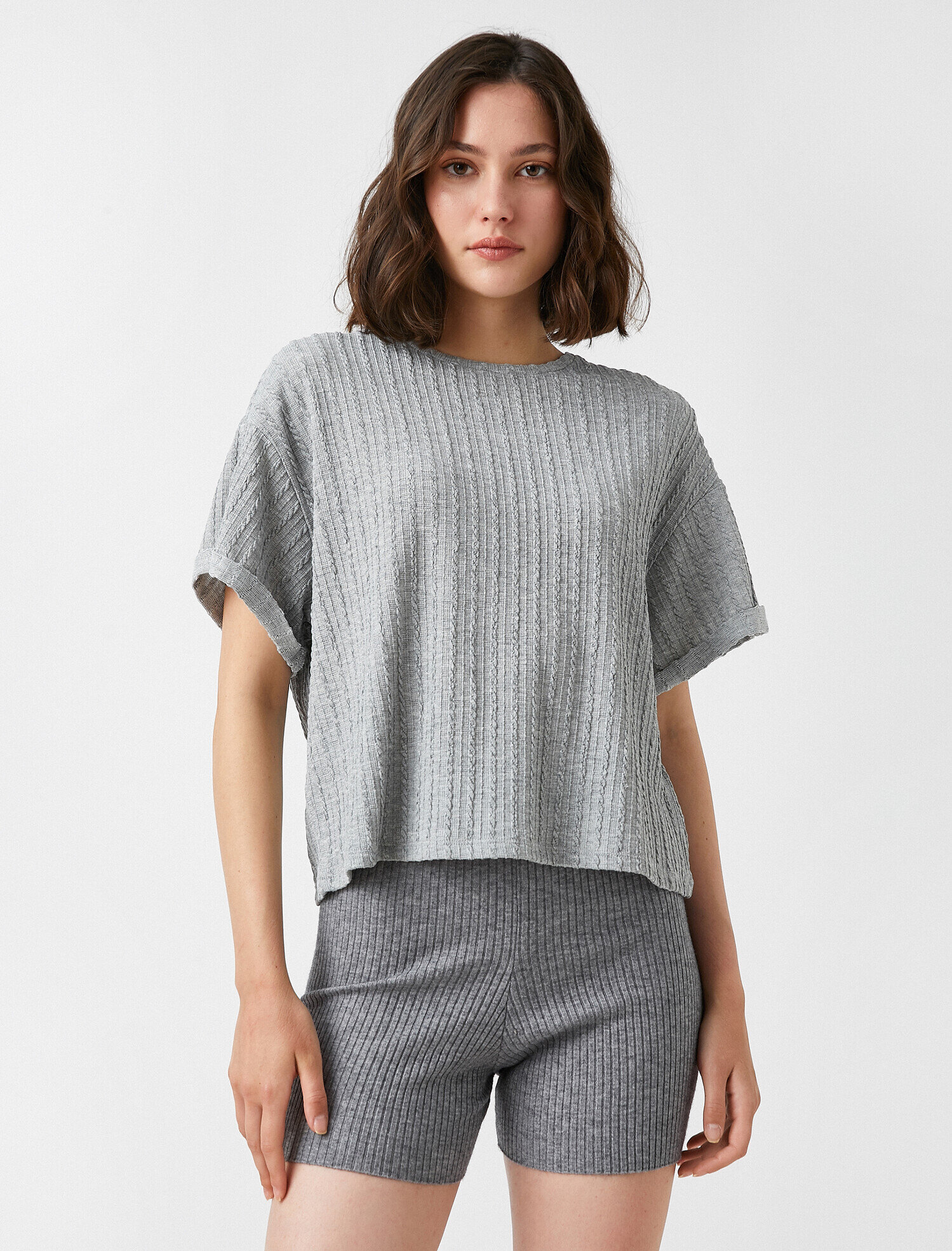   Örgü Desenli Tişört Kısa Kollu Bisiklet Yaka