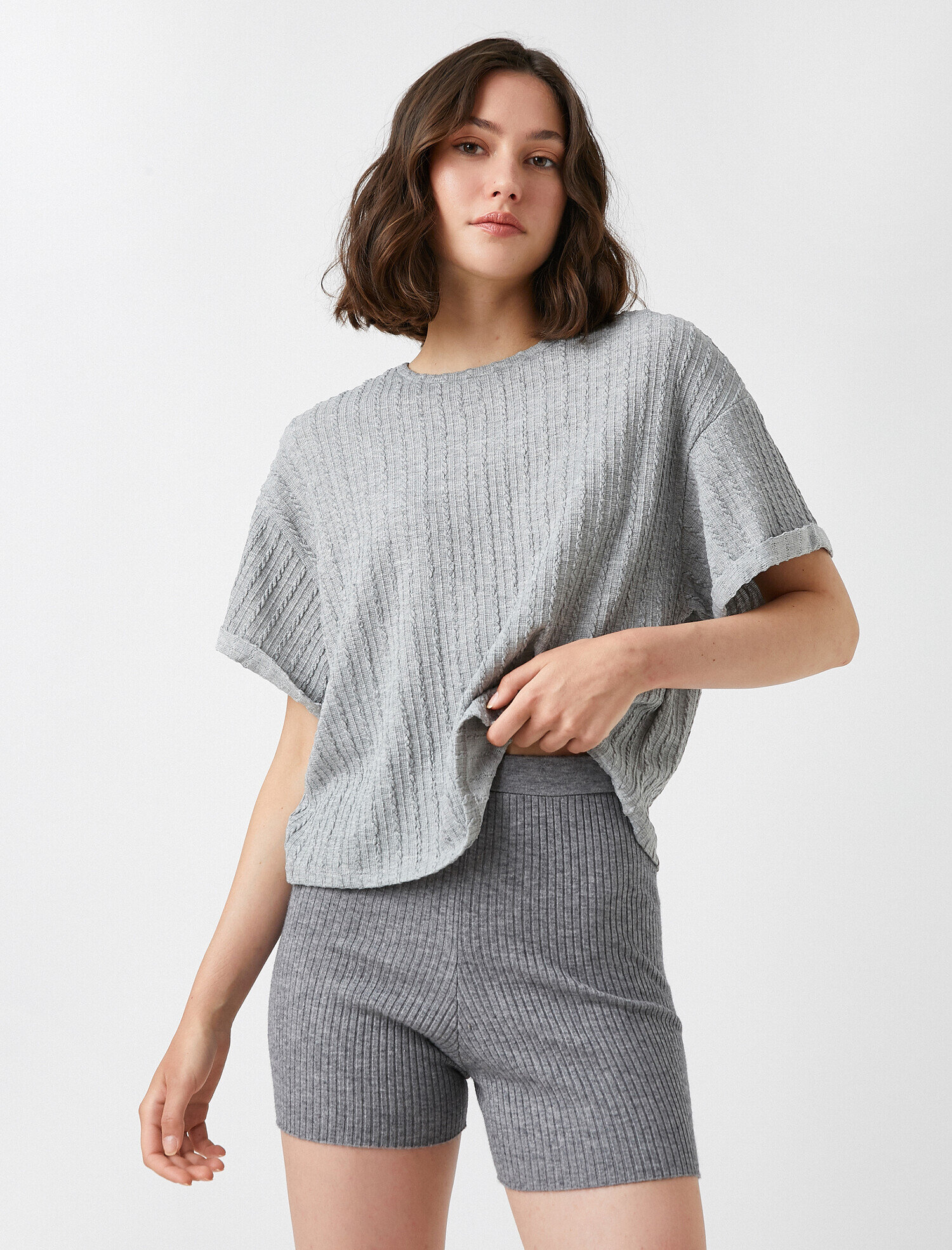   Örgü Desenli Tişört Kısa Kollu Bisiklet Yaka