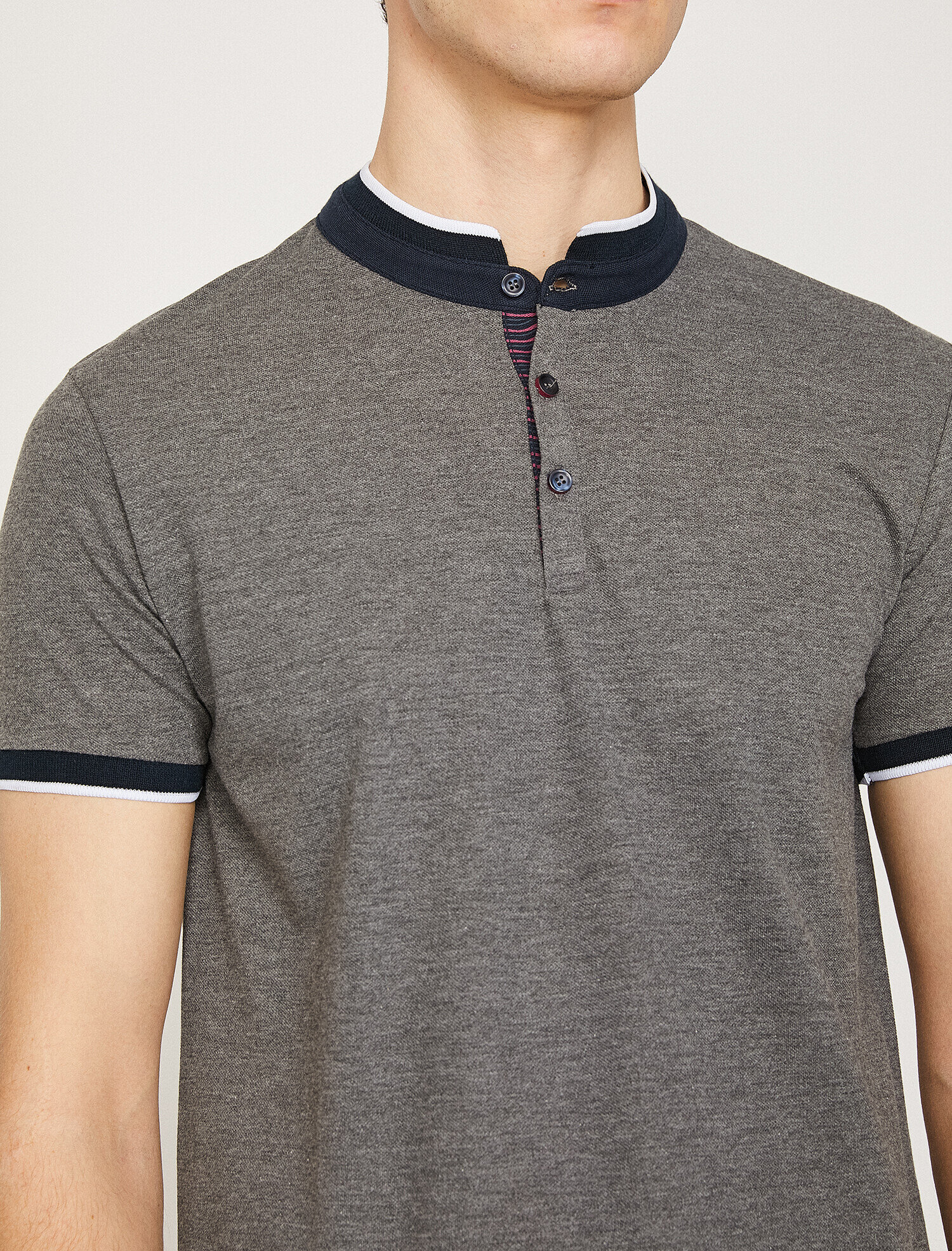   Hakim Yaka Polo Yaka Tişört