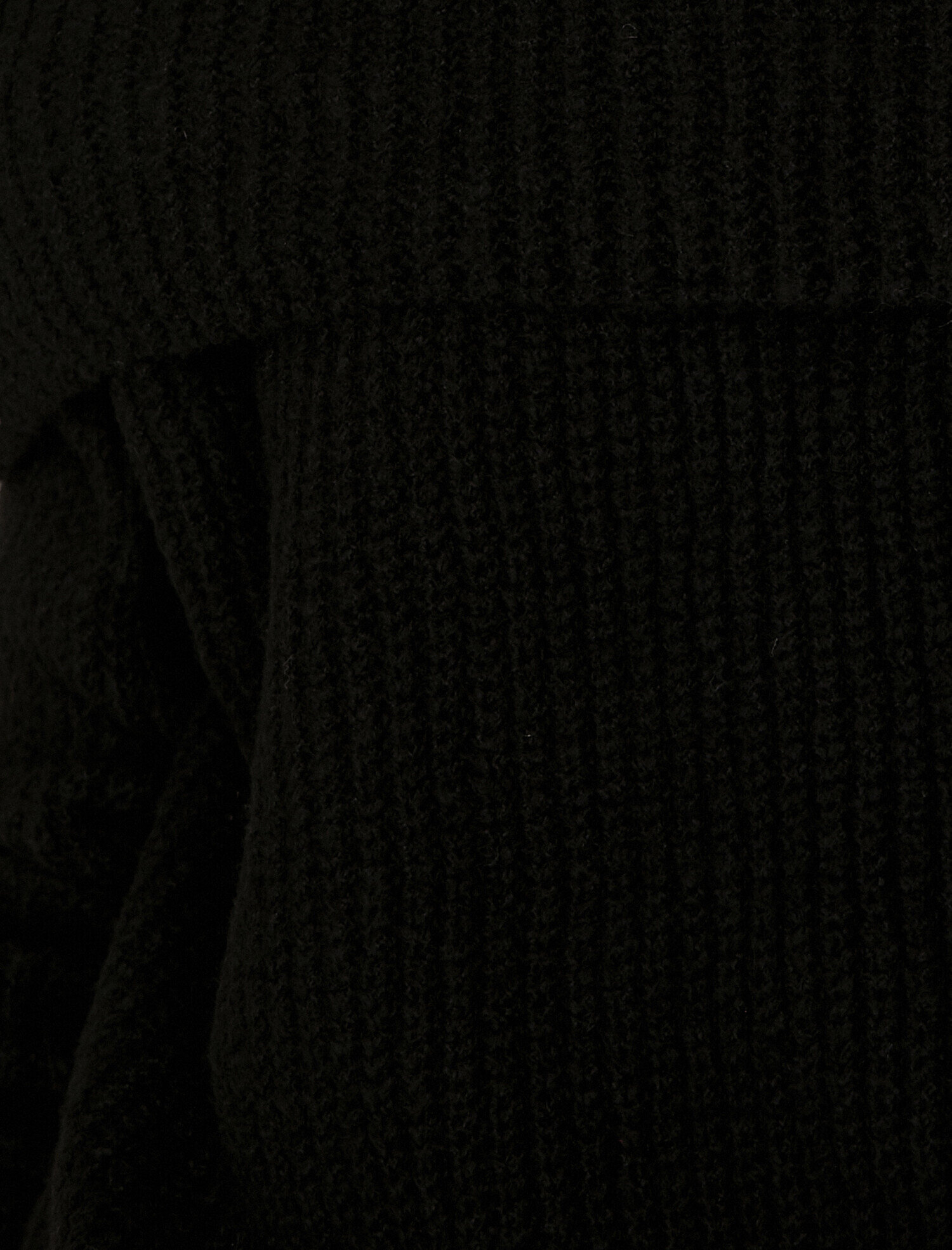   Omzu Açik Triko Kazak