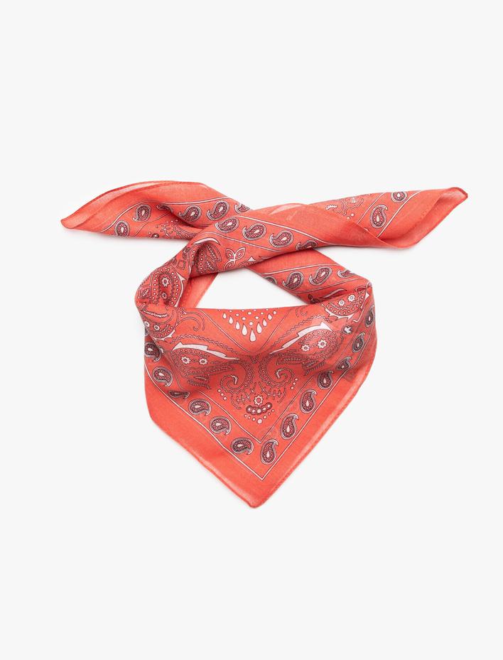 Kadın Desenli Fular