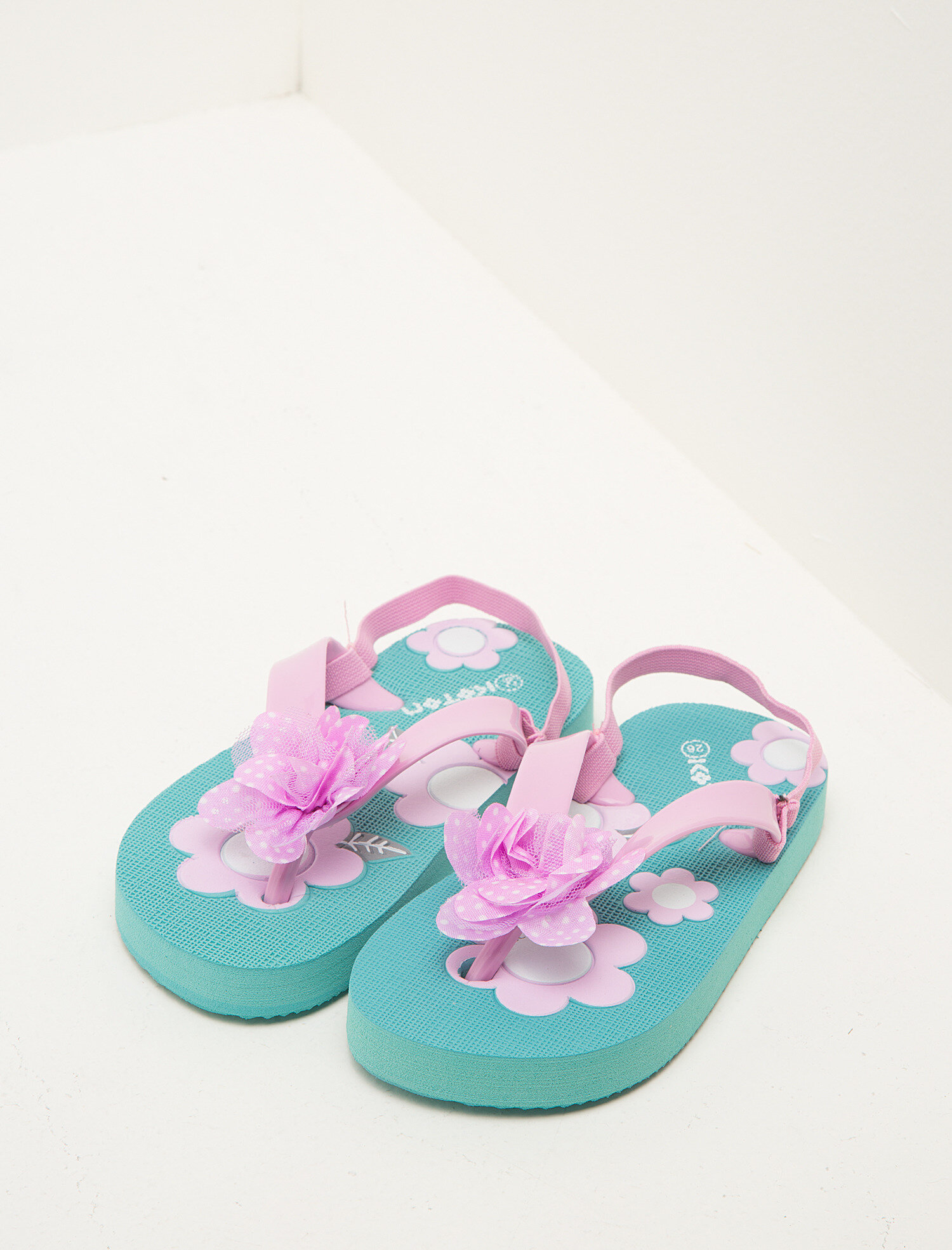  Kız Çocuk Çiçek Desenli Parmak Arası Terlik