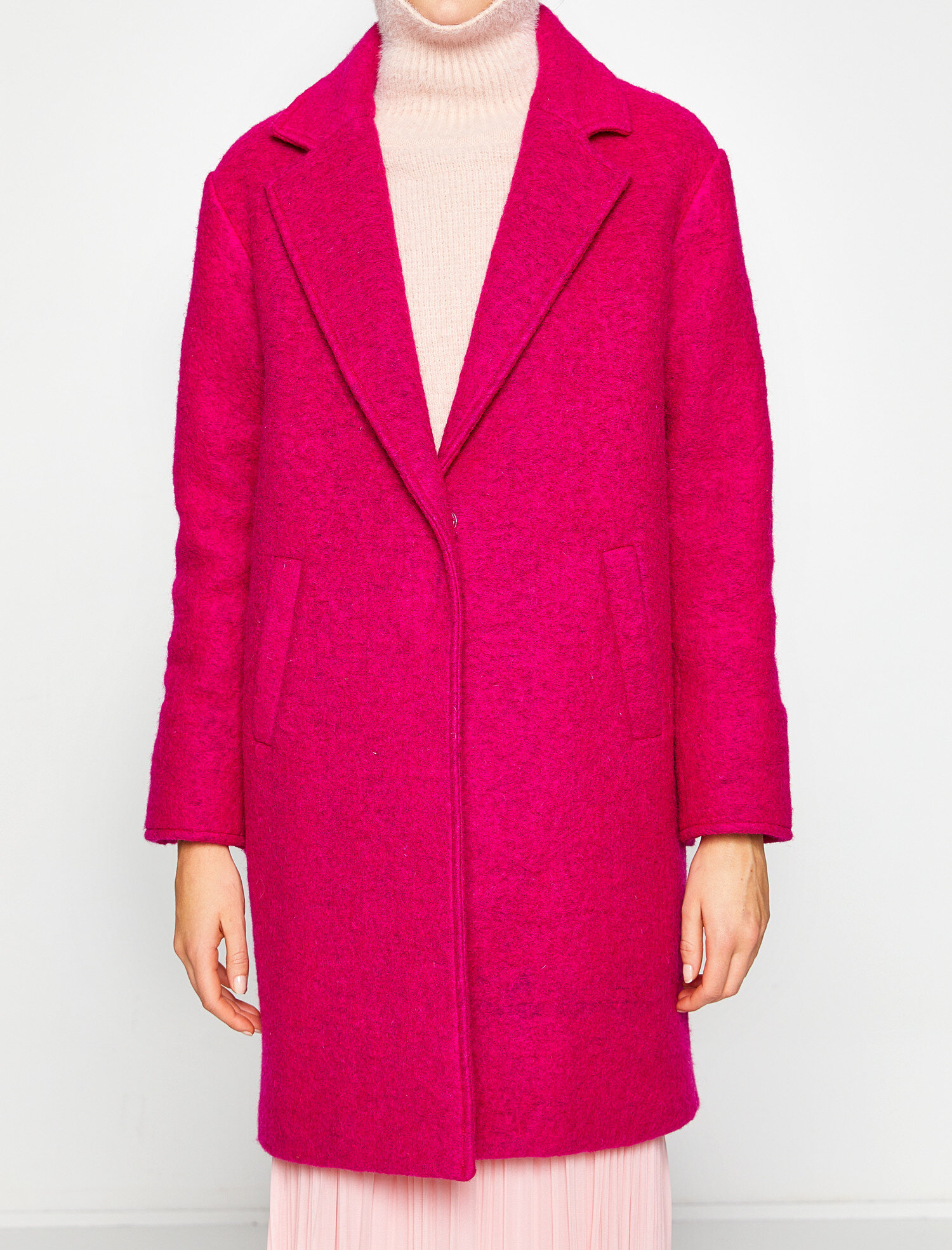   Cep Detaylı Yün Kaban