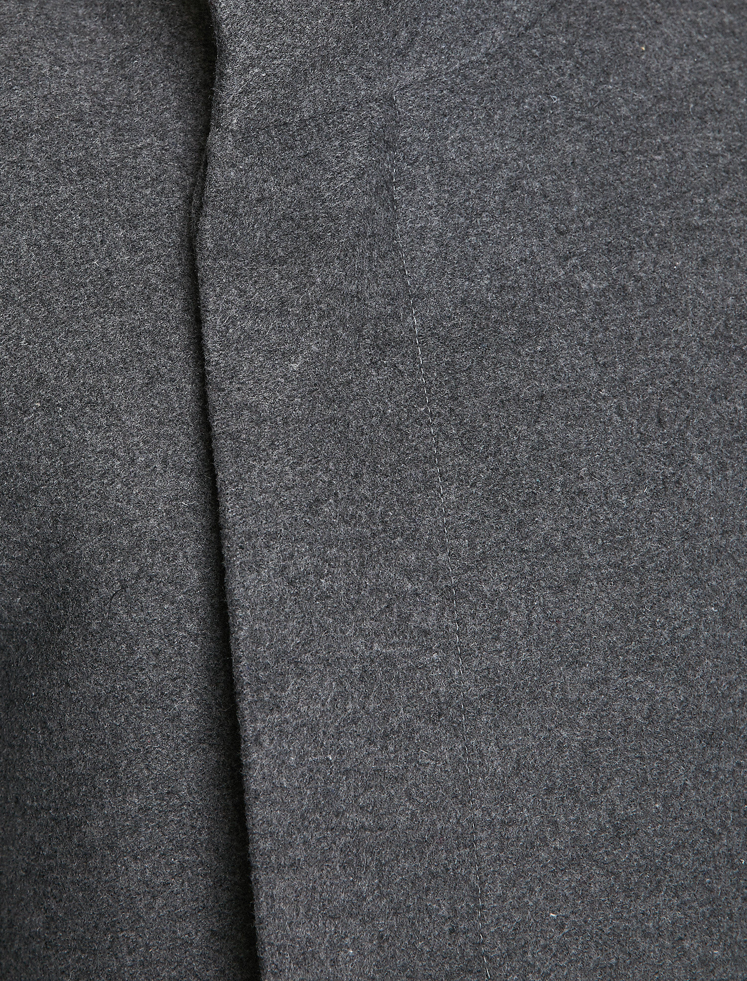   Düğme Detaylı Kaban