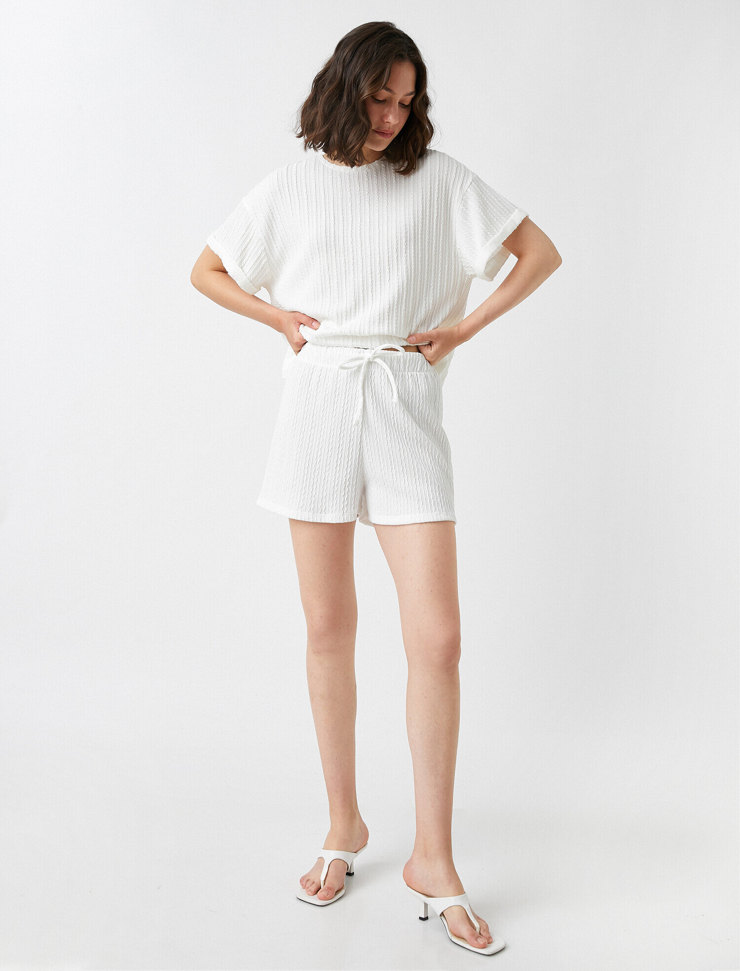   Örgü Desenli Tişört Kısa Kollu Bisiklet Yaka