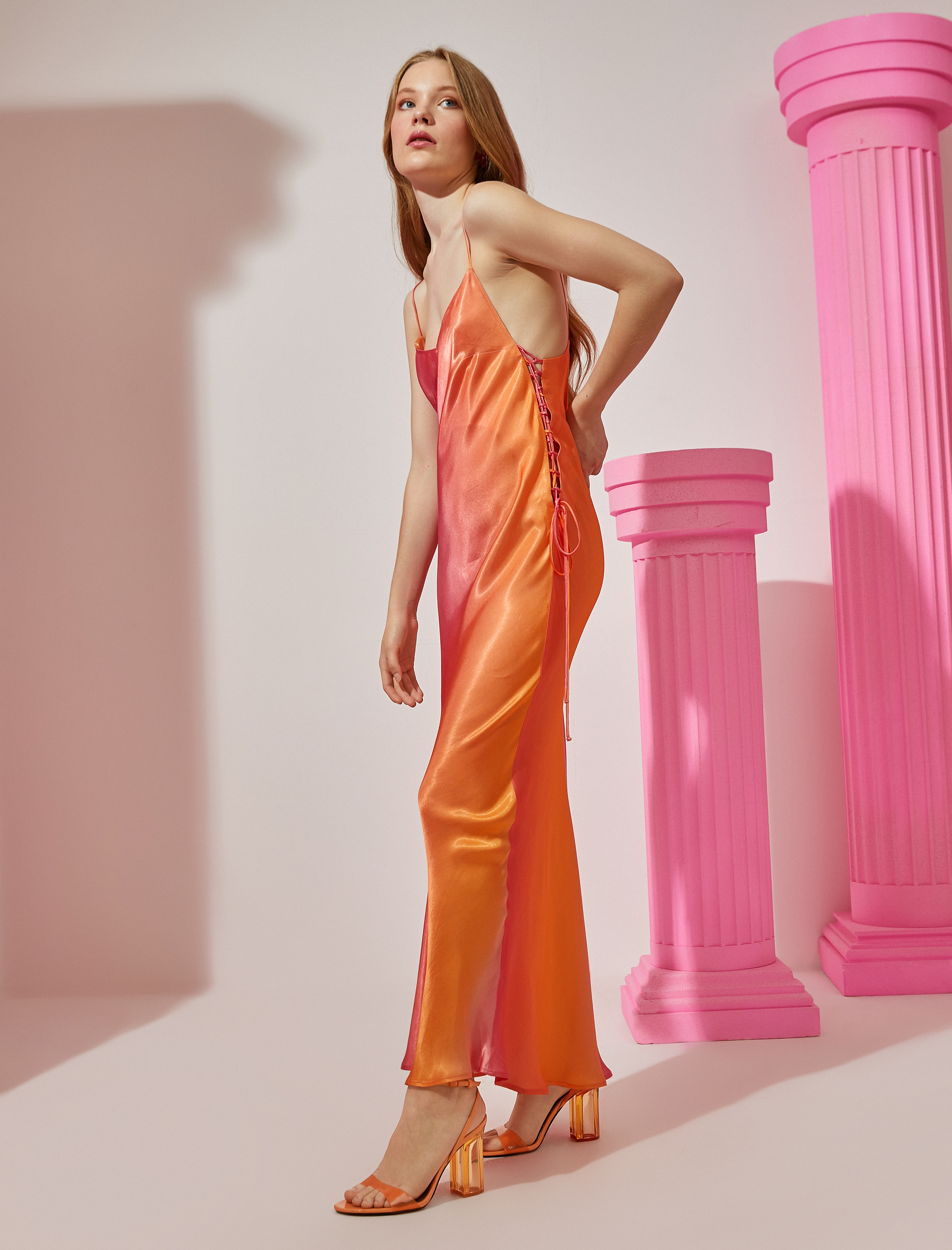   Rachel Araz X Koton - Bağlama Detaylı Saten Uzun Elbise