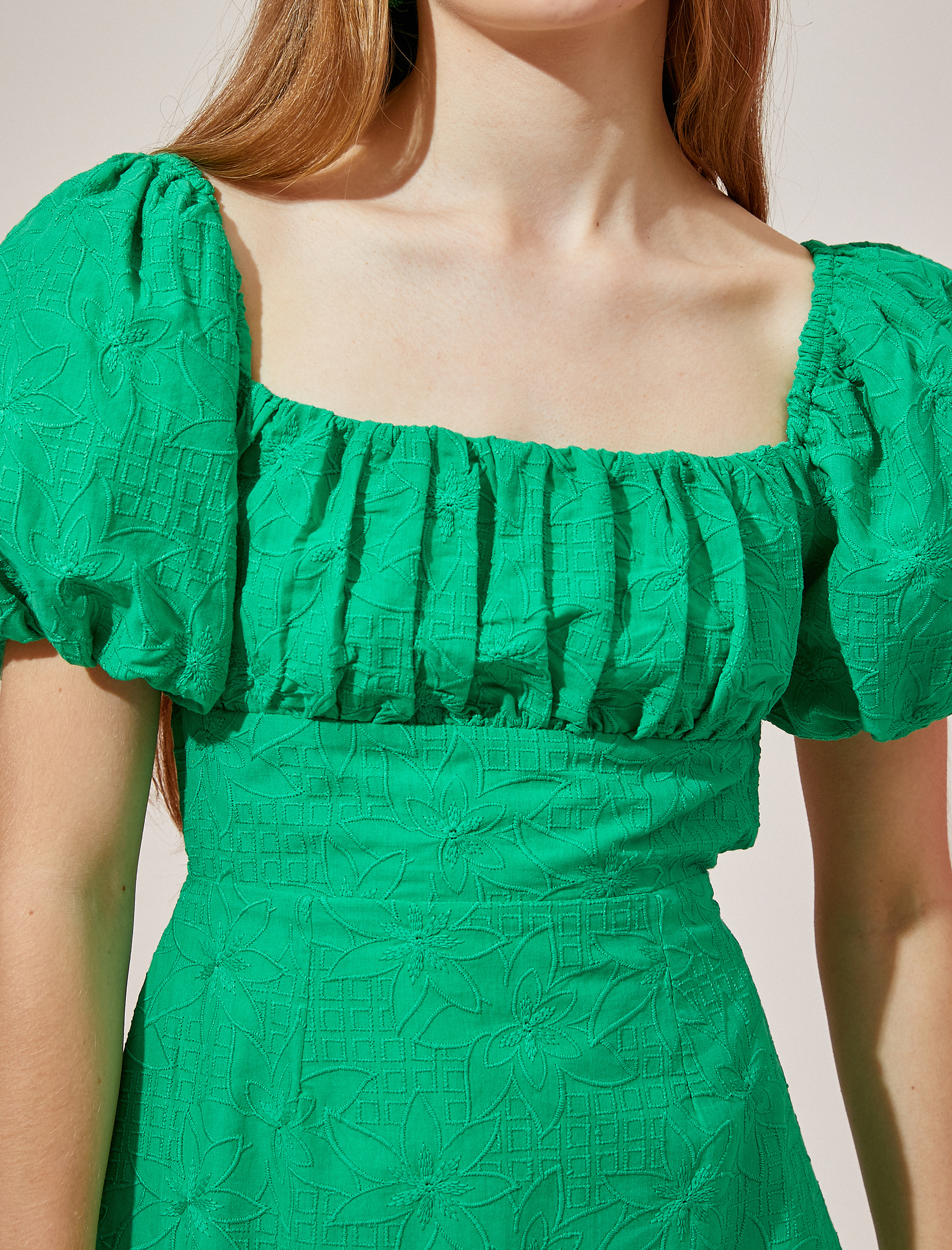 Koton Rachel Araz X Koton - Drapeli Sırtı Açık Mini Elbise. 5