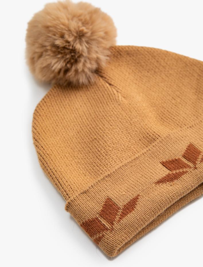 Kadın Ponponlu Desenli Bere