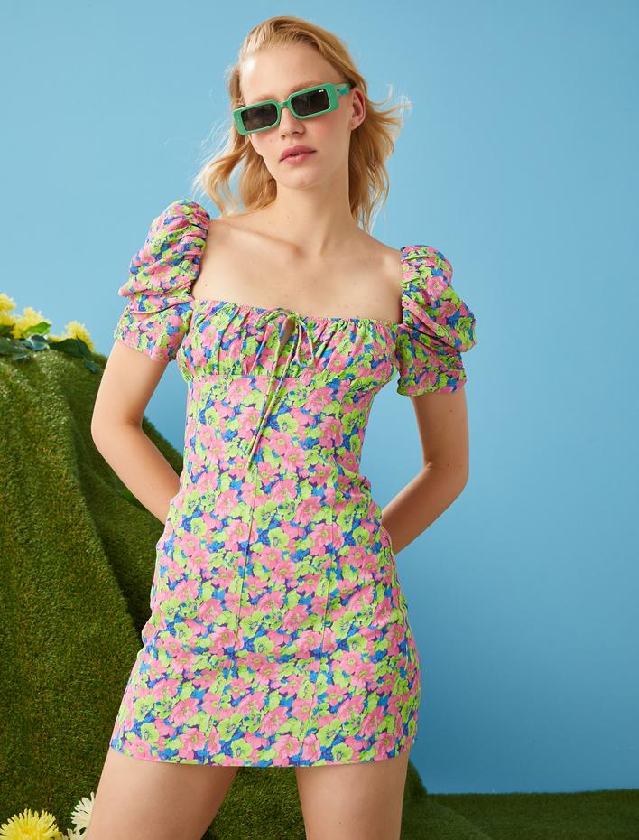  Bağlama Detaylı Çiçekli Mini Elbise