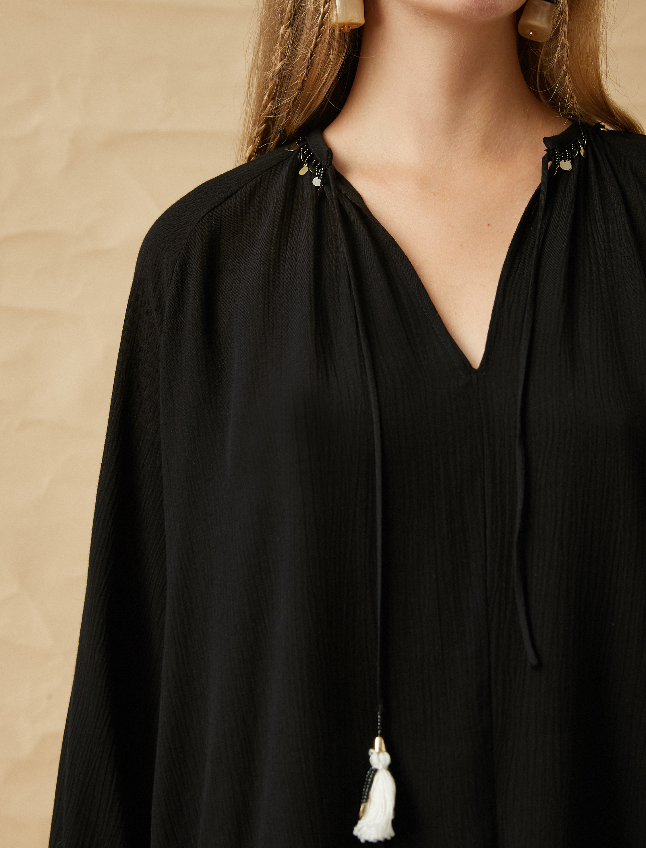   Melis Ağazat X Koton - Püskül Detaylı Balon Kollu Bluz