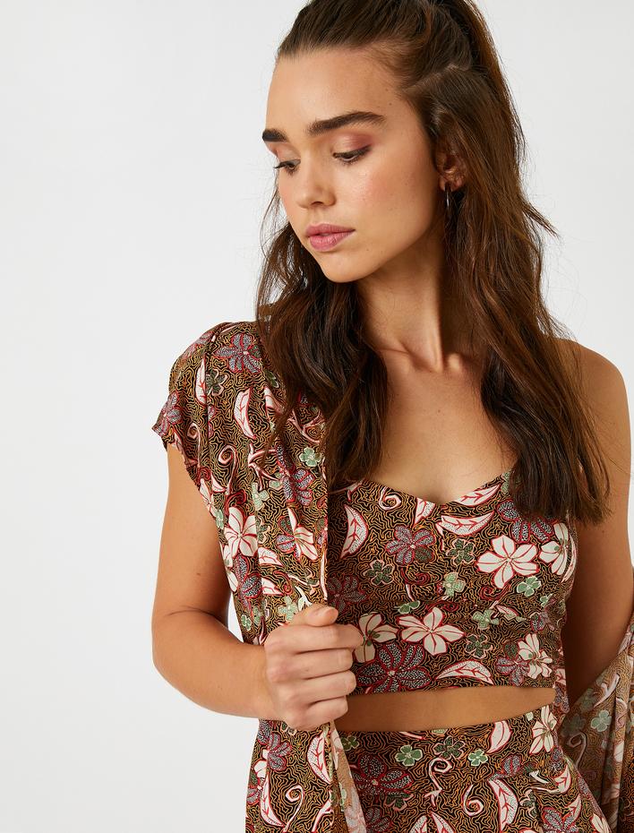  Çiçekli Büstiyer Askılı V Yaka