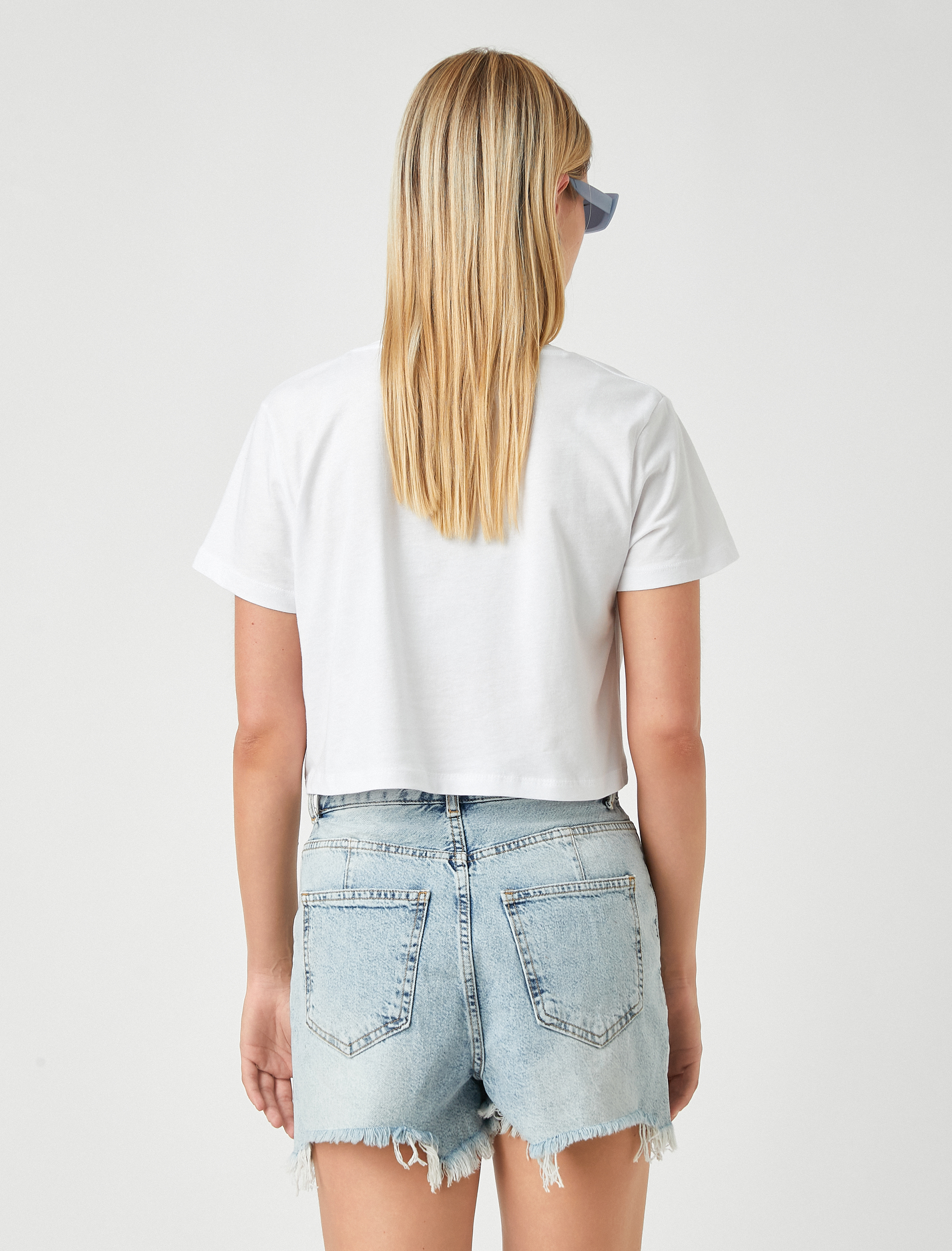   Koton X Şahika Ercümen - Yazı Baskılı Crop Tişört