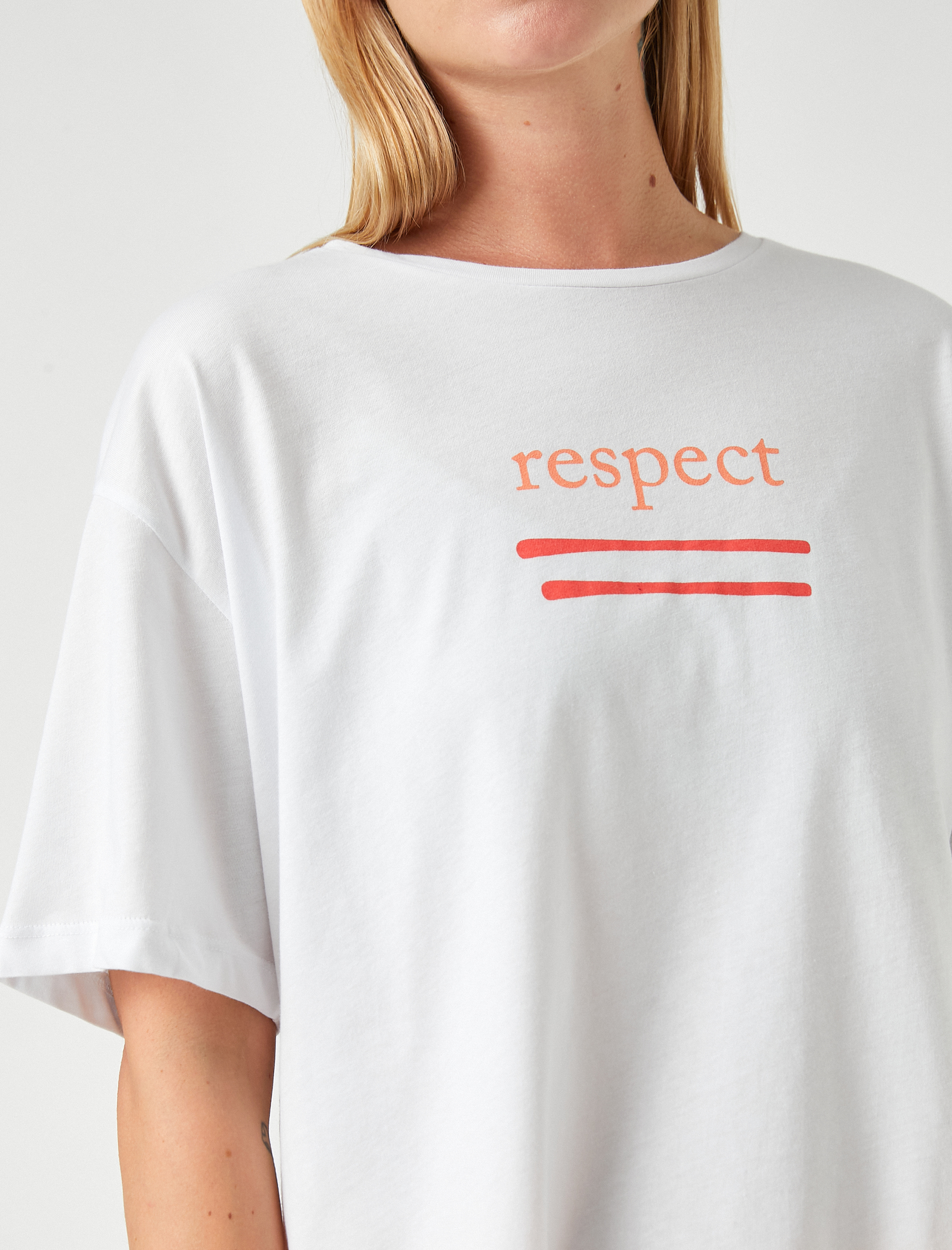   Koton X Şahika Ercümen - Yazı Baskılı Tişört