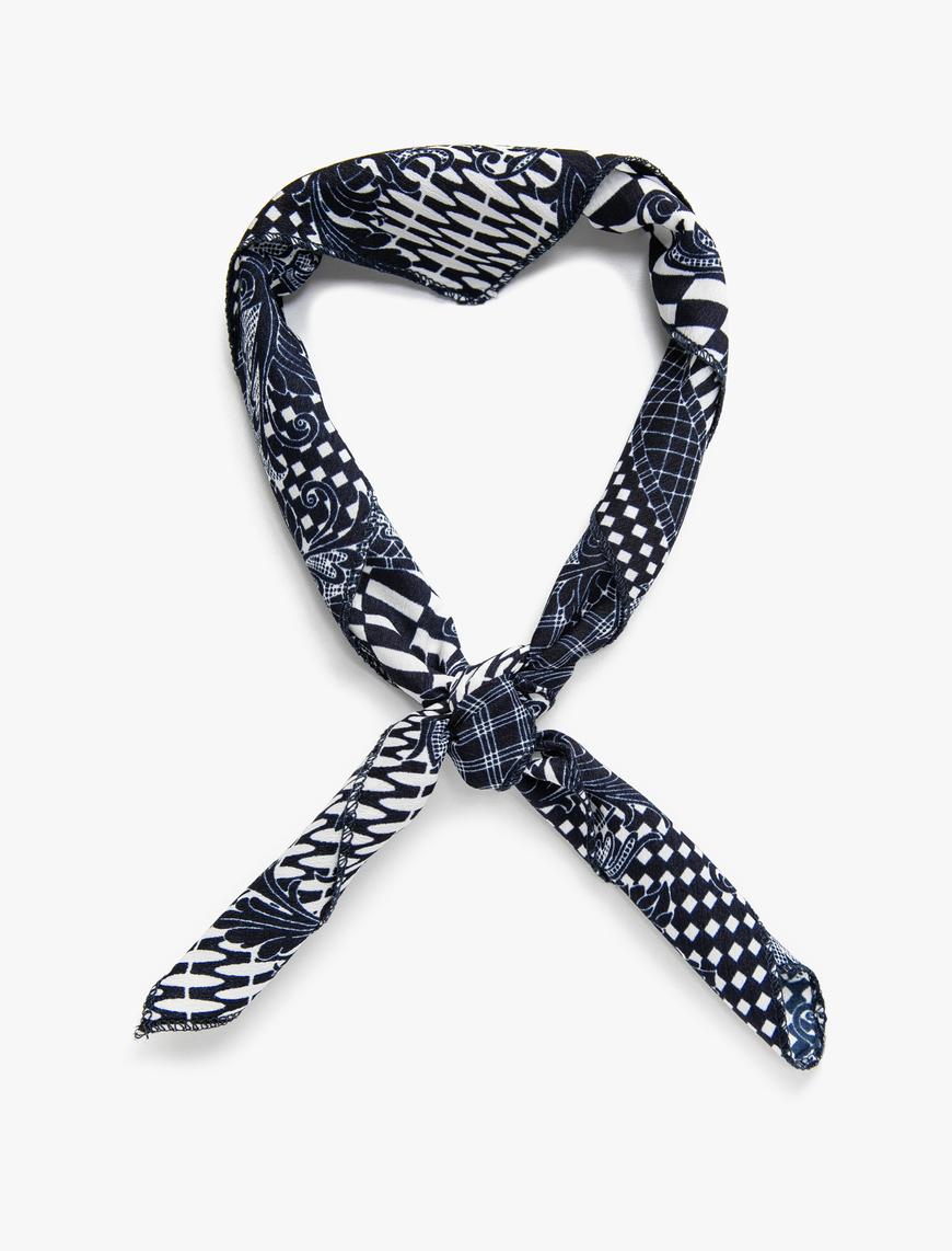  Kadın Desenli Bandana