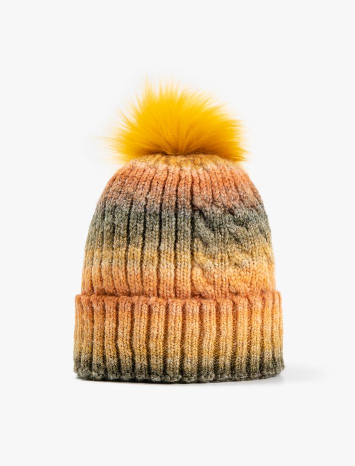 Kadın Örgü Ponponlu Bere