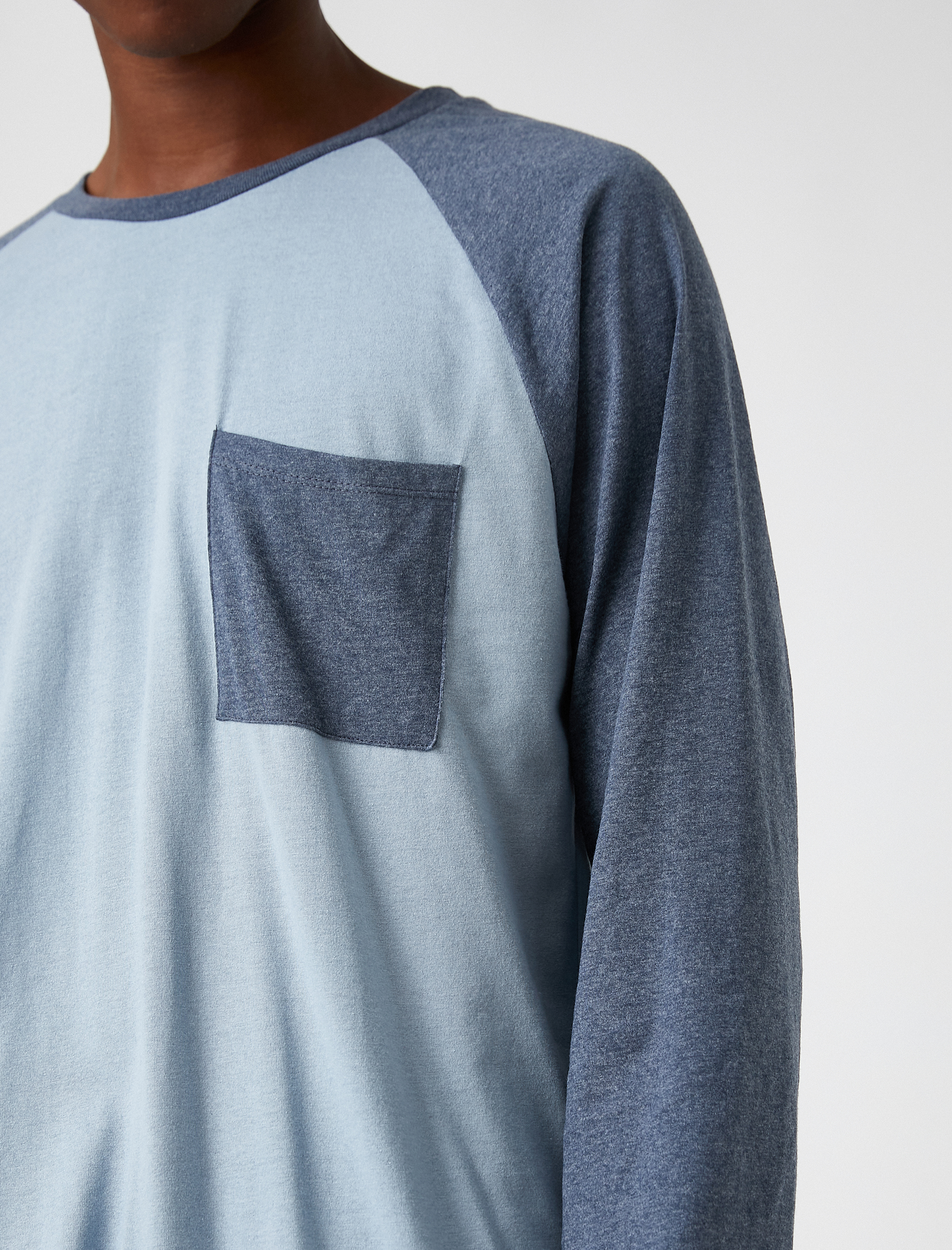   Uzun Kollu Tişört Bisiklet Yaka Cep Detaylı