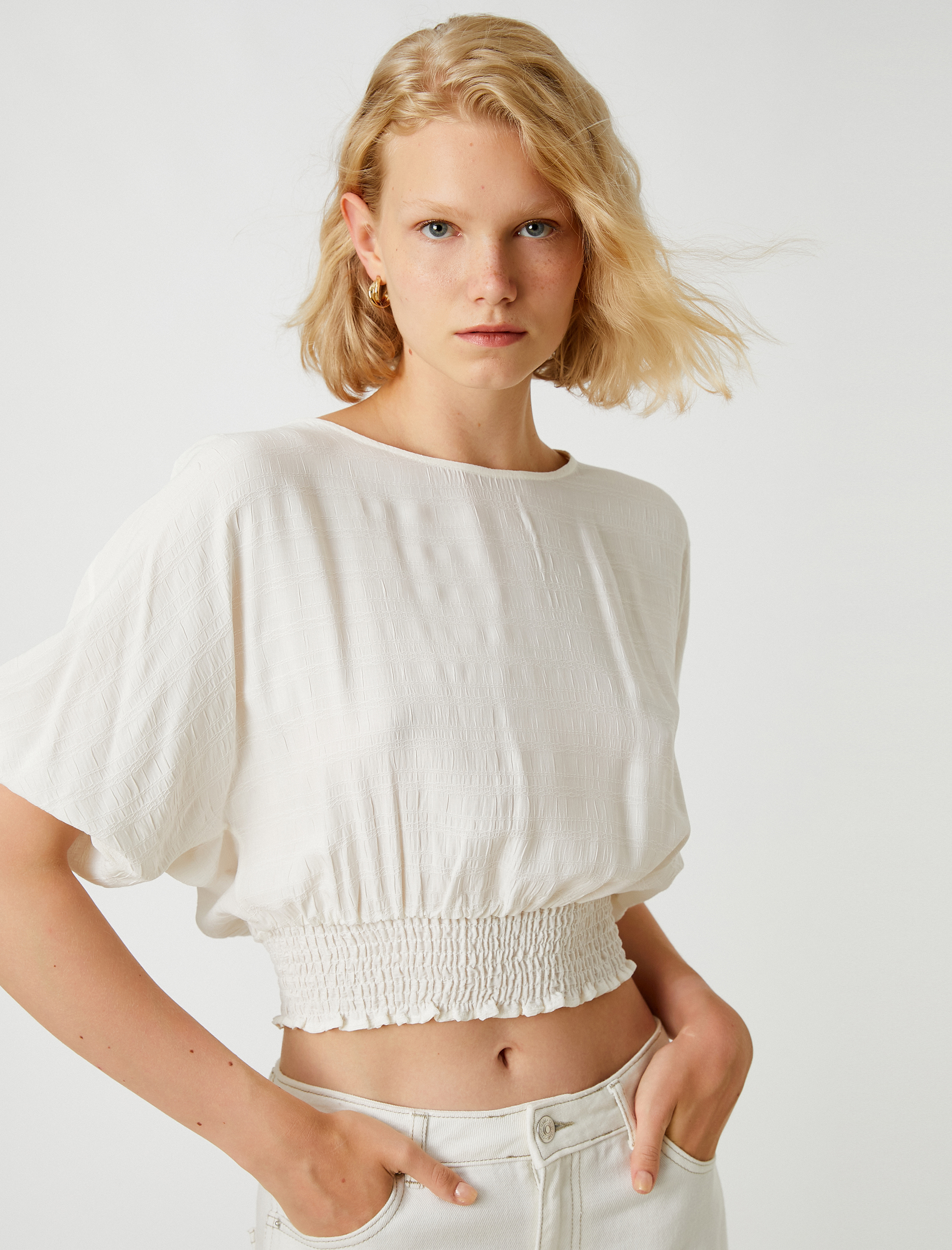   Crop Bluz Beli Lastikli