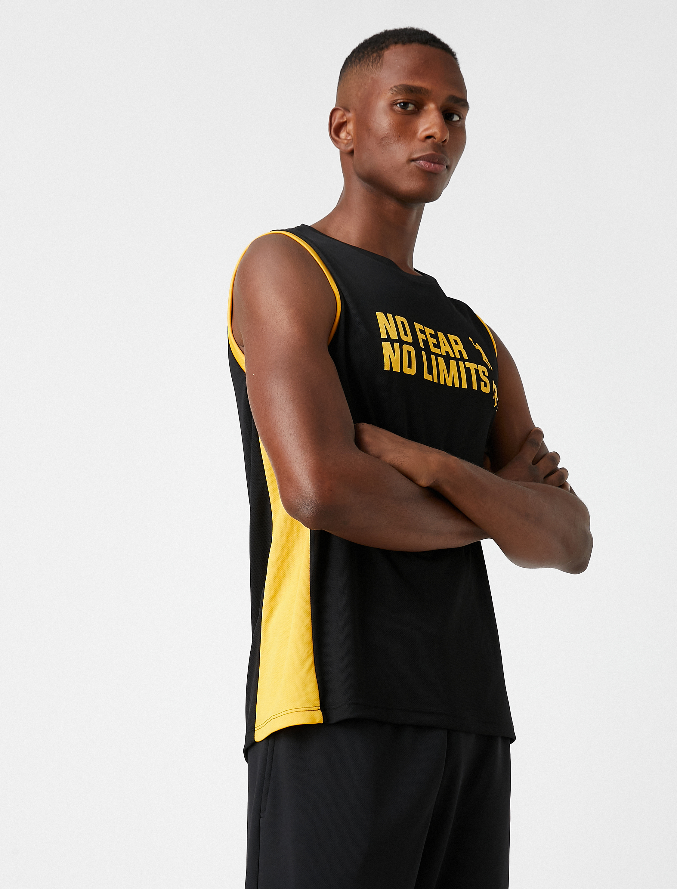   Kolsuz Spor Atlet Slogan Baskılı Nefes Alan Kumaş