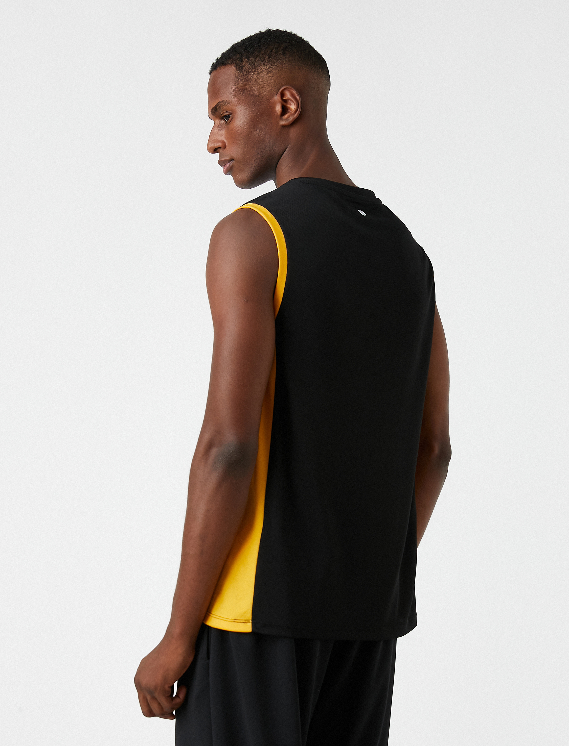   Kolsuz Spor Atlet Slogan Baskılı Nefes Alan Kumaş