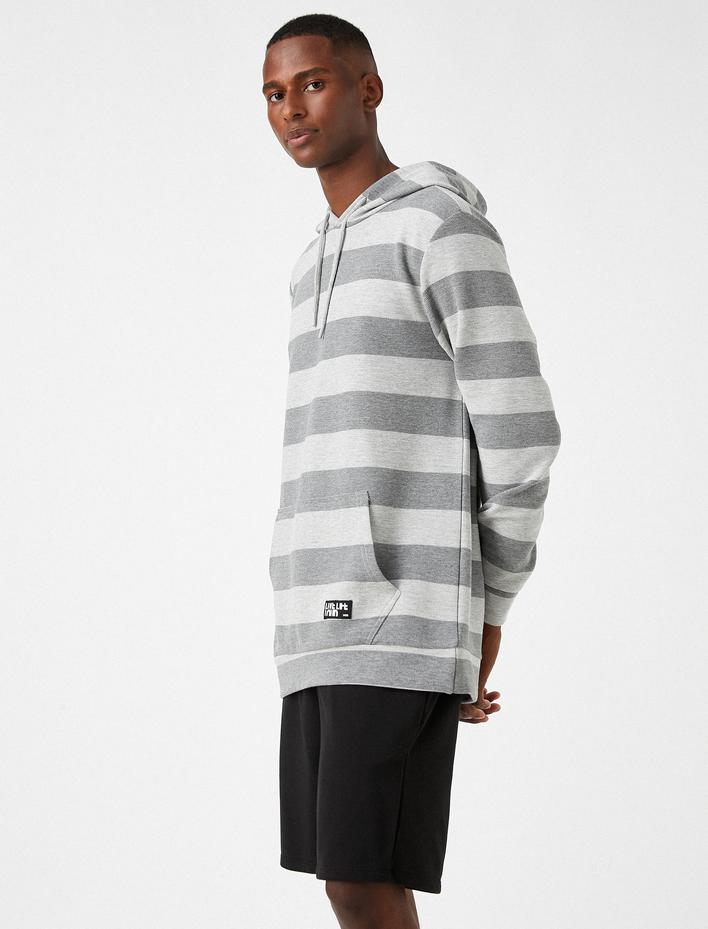  Çizgili Kapşonlu Sweatshirt
