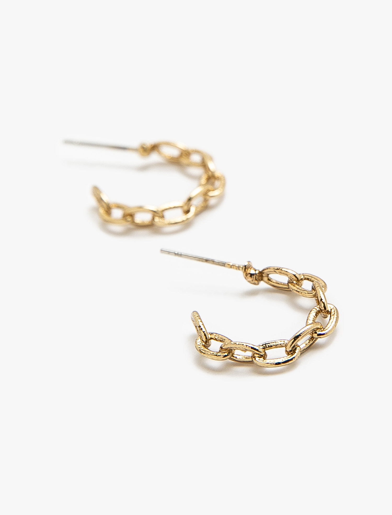  Kadın Metalik Küpe