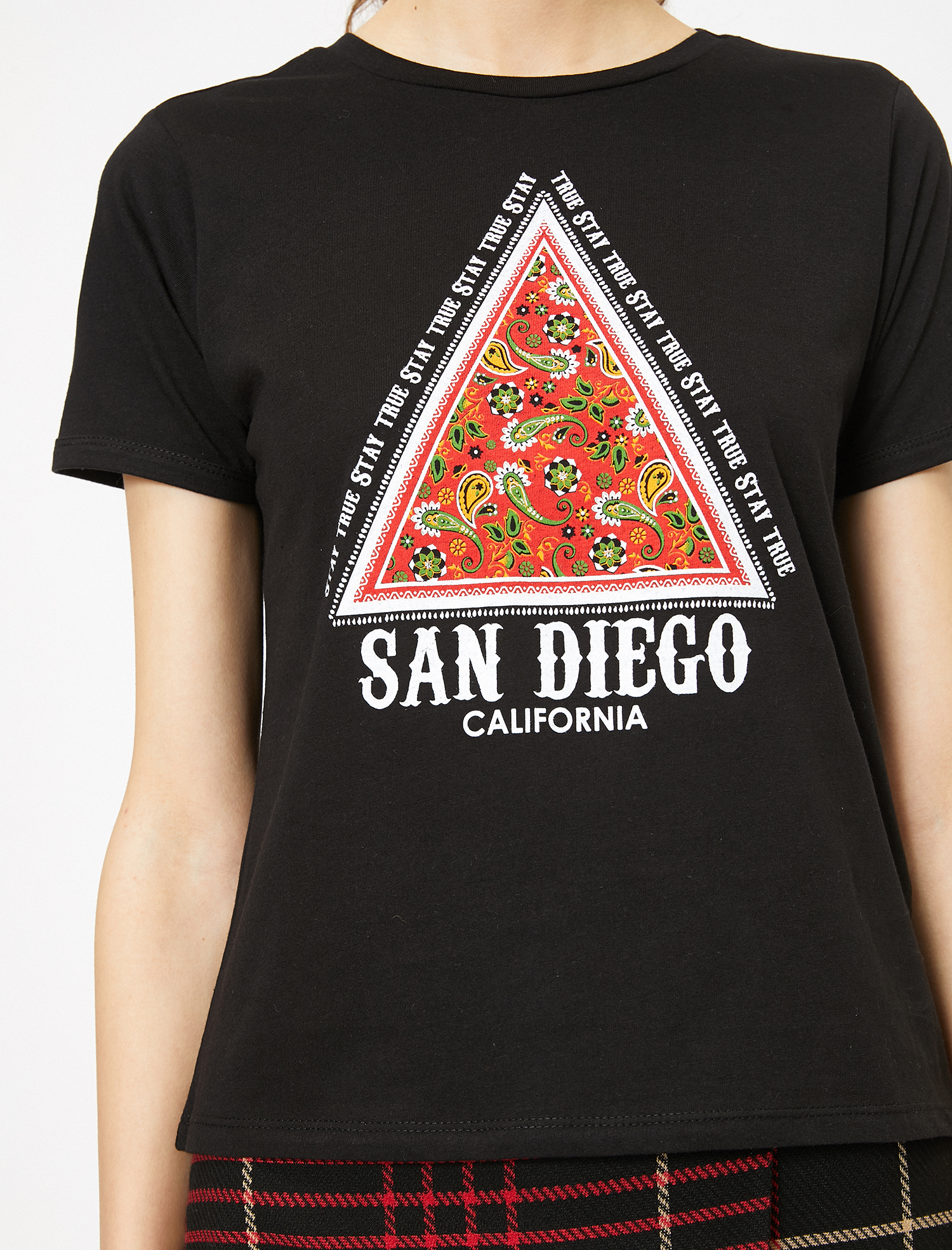   Yazılı Baskılı Tişört