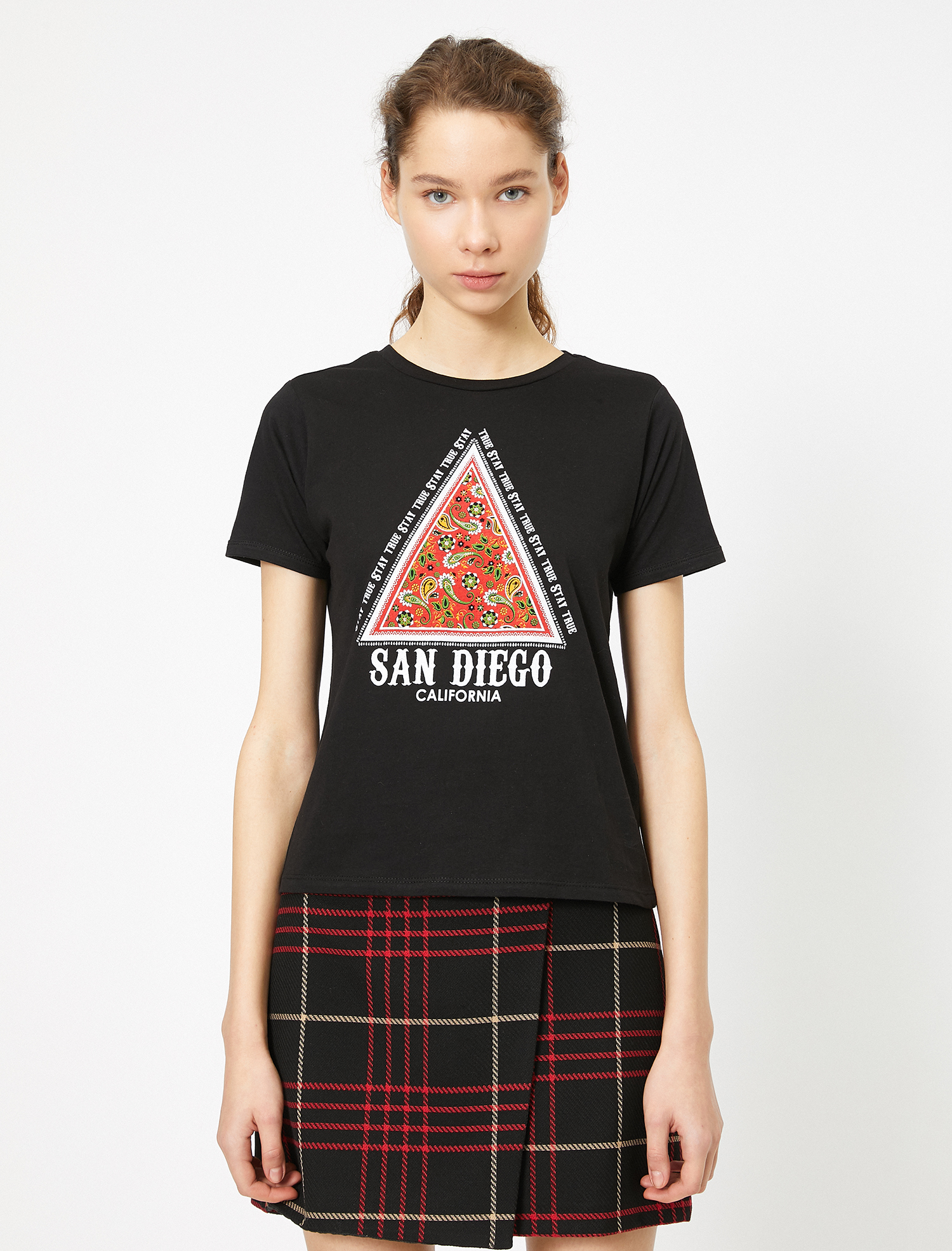   Yazılı Baskılı Tişört