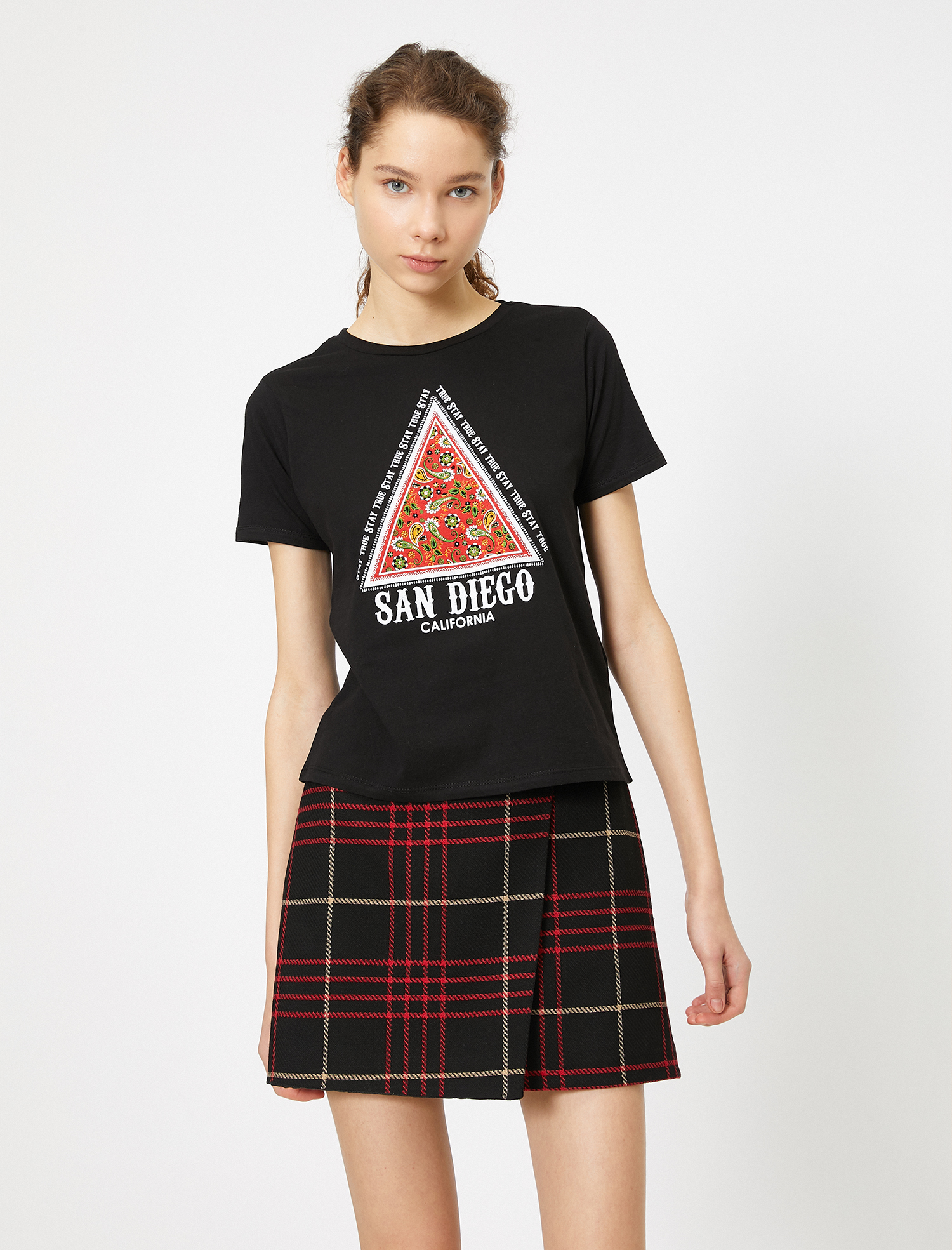   Yazılı Baskılı Tişört