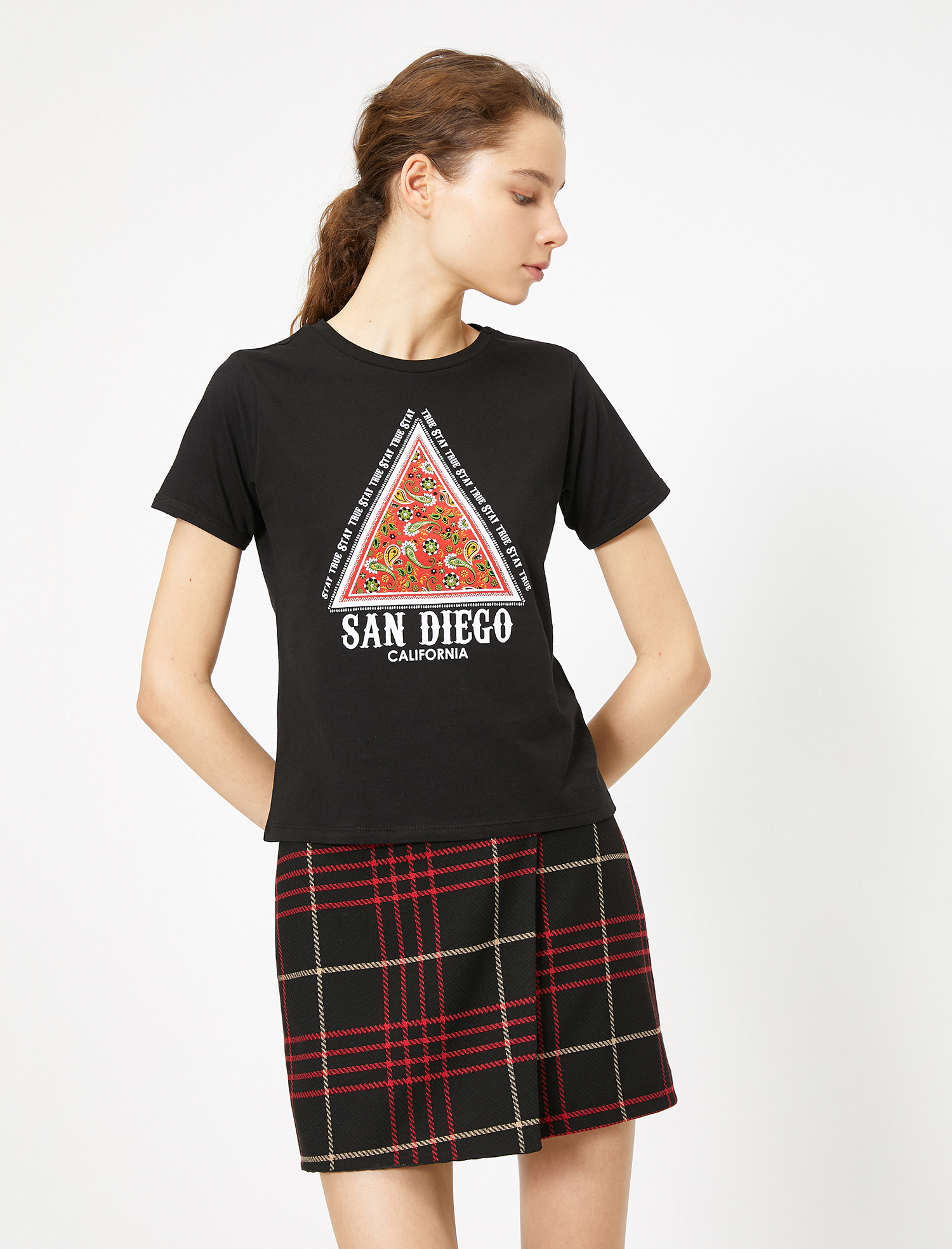   Yazılı Baskılı Tişört