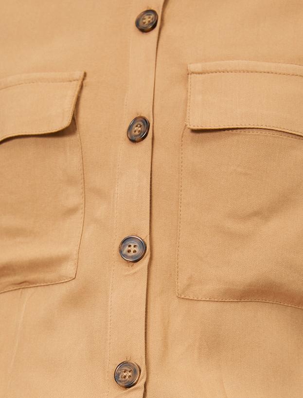  Düğme Detaylı Bluz
