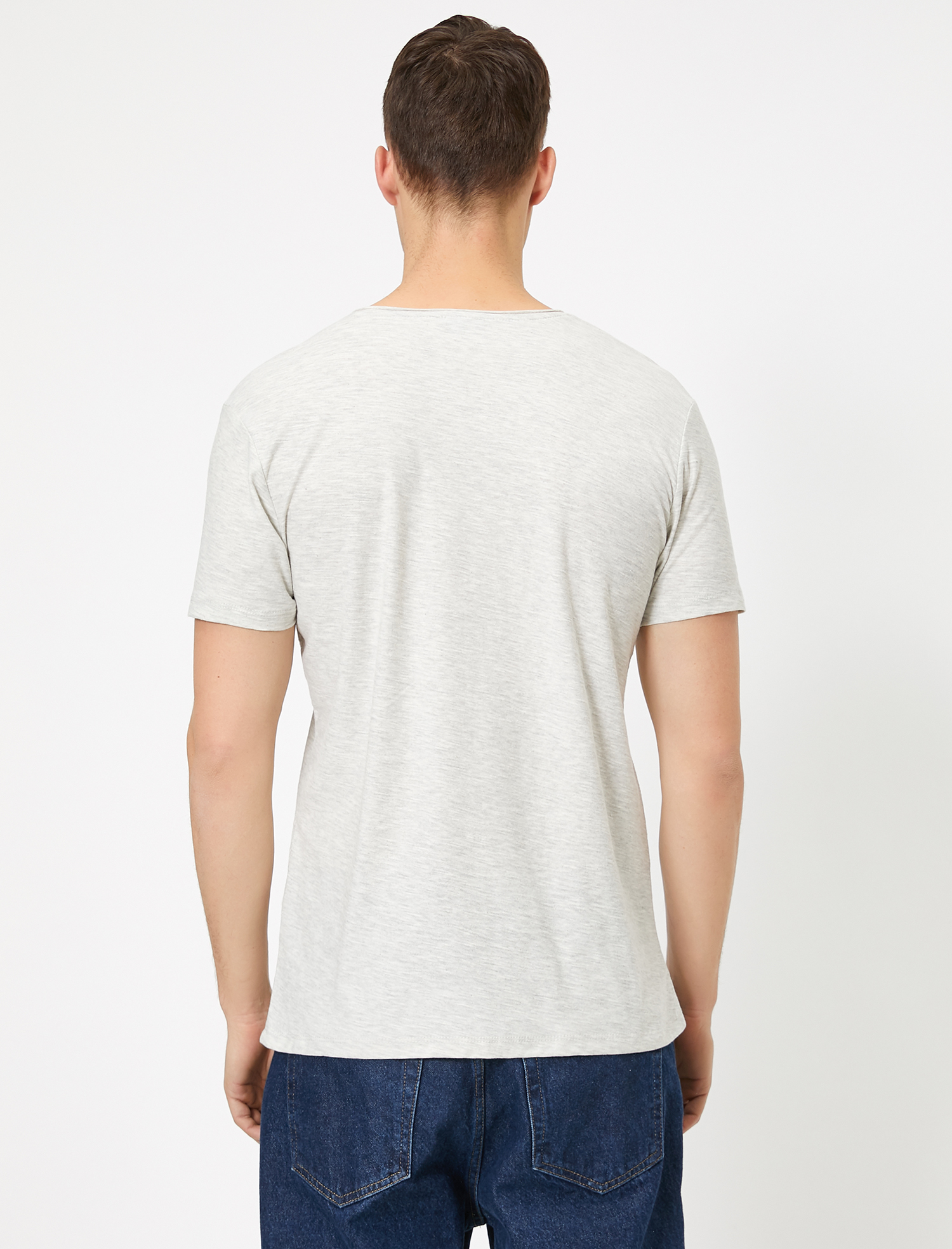   Basic Tişört V Yaka Kısa Kollu Cep Detaylı