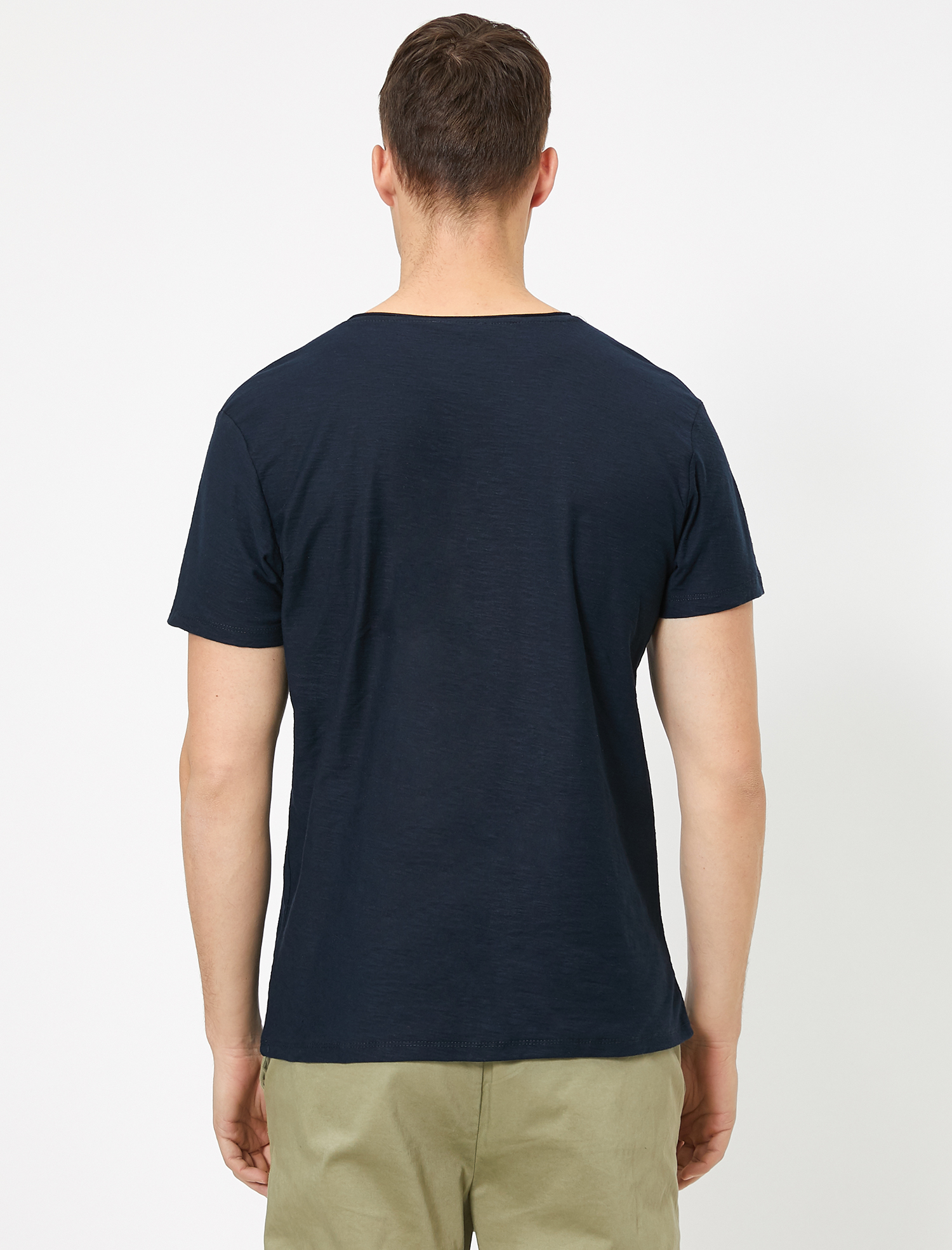   Basic Tişört V Yaka Kısa Kollu Cep Detaylı