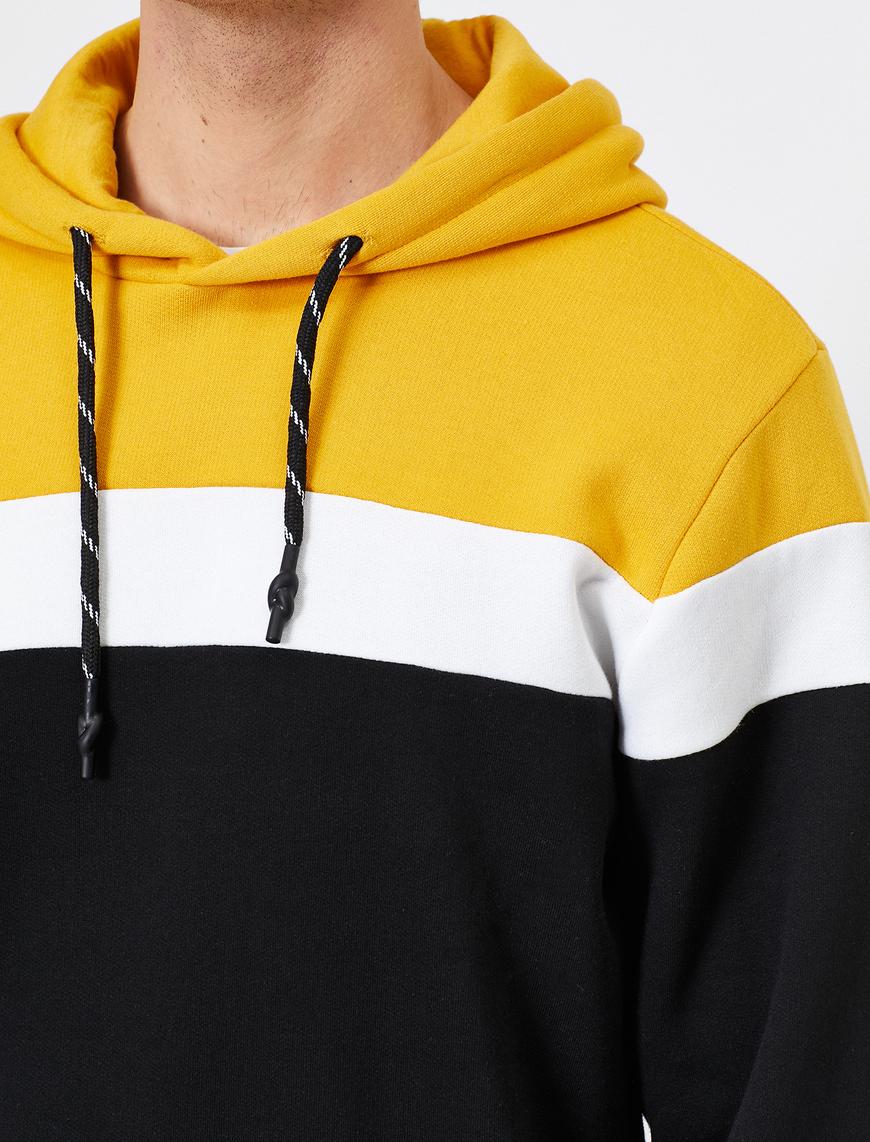   Kapüşonlu Bloklu Desenli Kordon Detaylı Sweatshirt