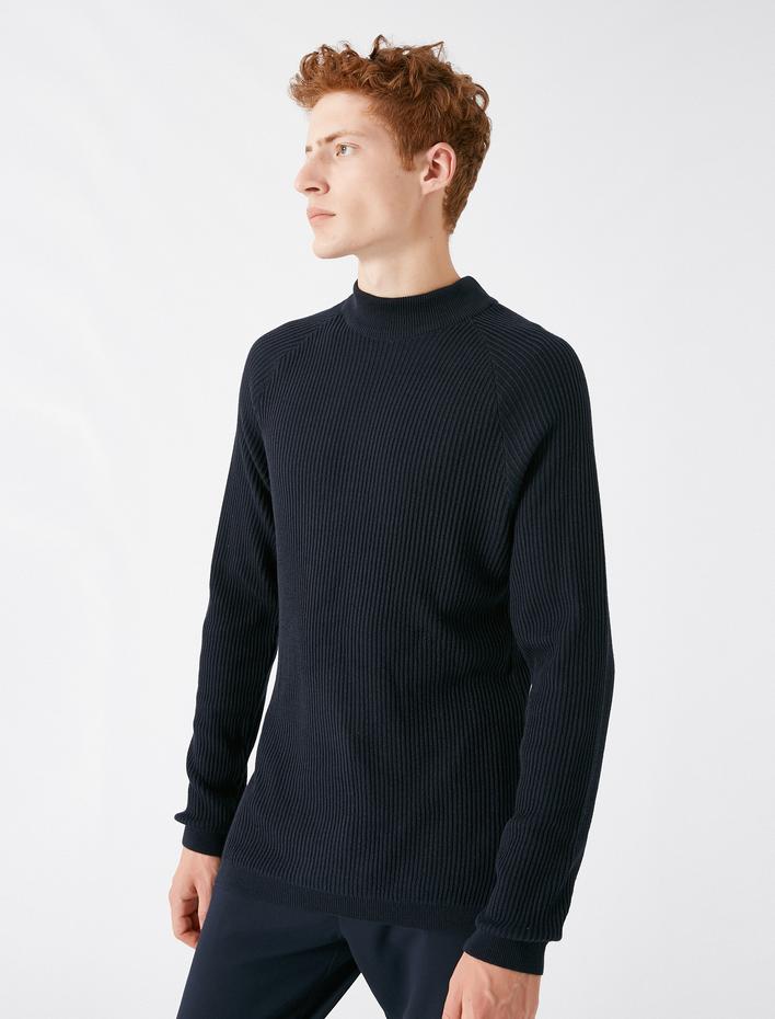  Yarım Balıkçı Yaka Uzun Kollu Triko Kazak