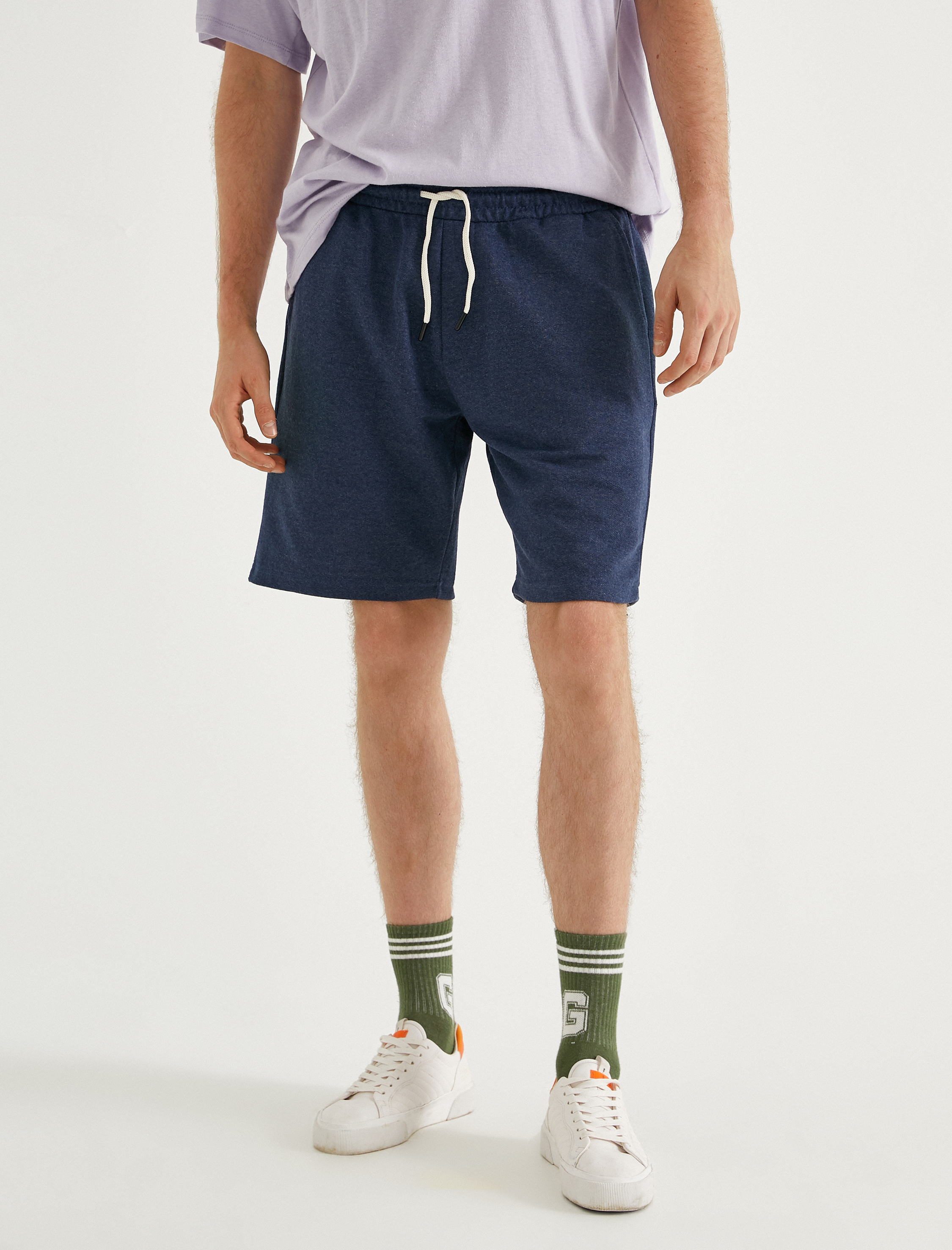 Belden Bağlamalı Bermuda Şort