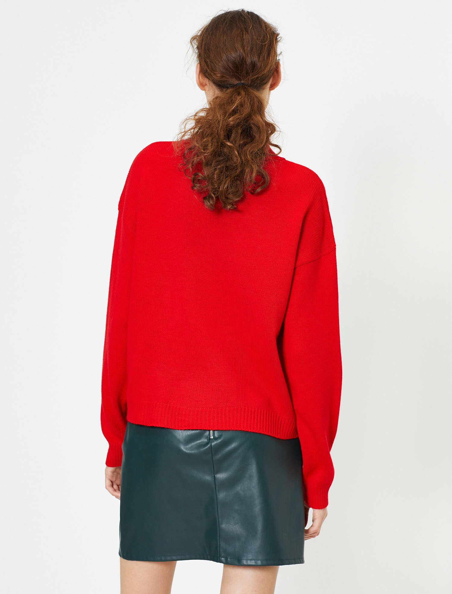   Yilbasi Temali Triko Kazak