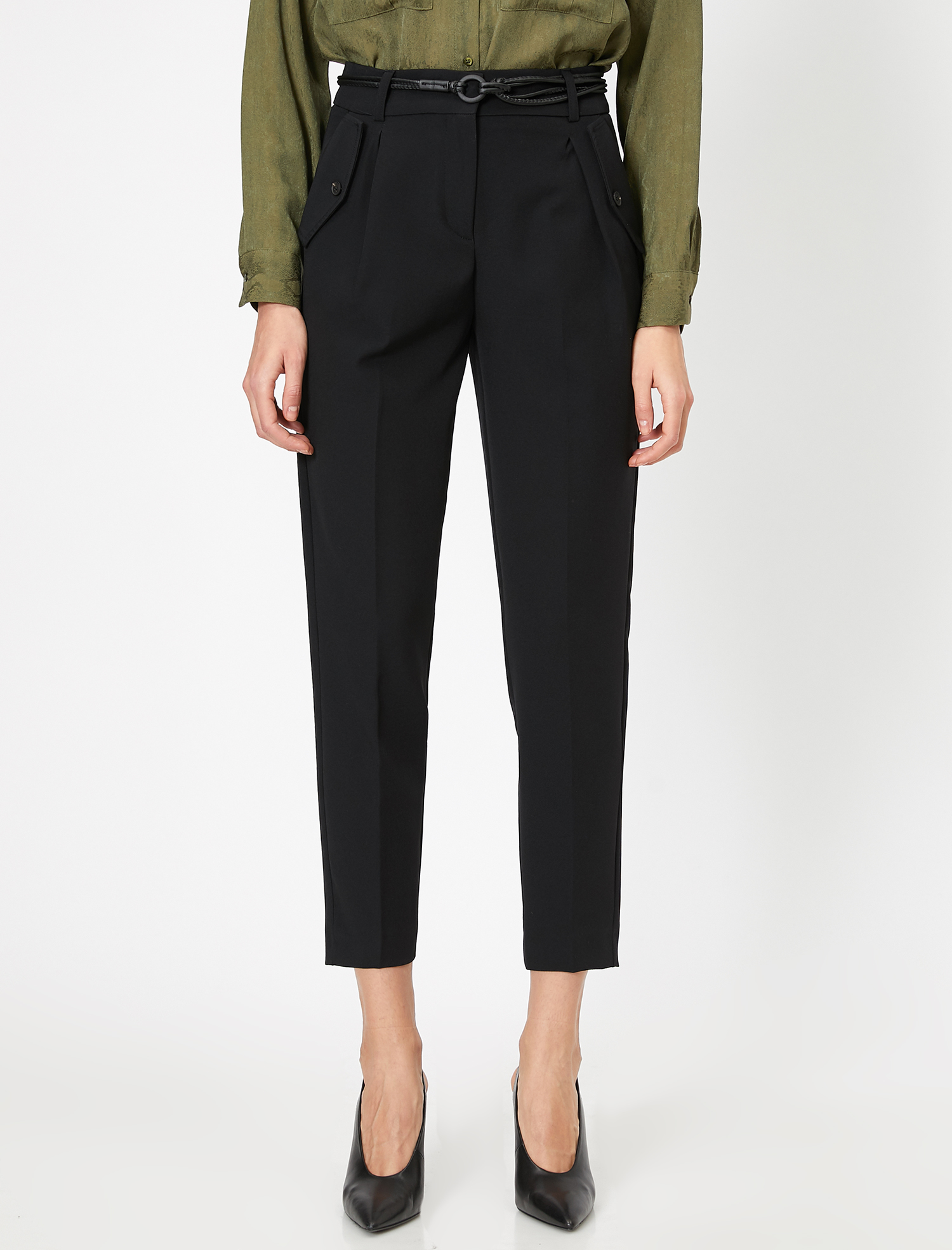   Kemer Detaylı Pilili Pantolon