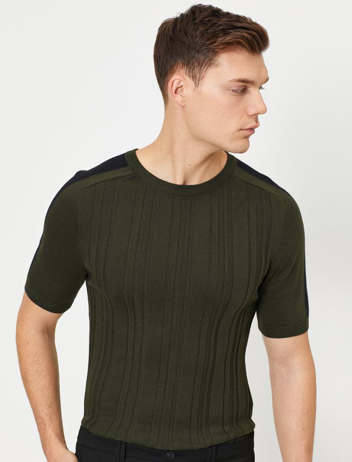  Dokulu Omzu Renk Detaylı Slim Fit Triko Tişört Kazak