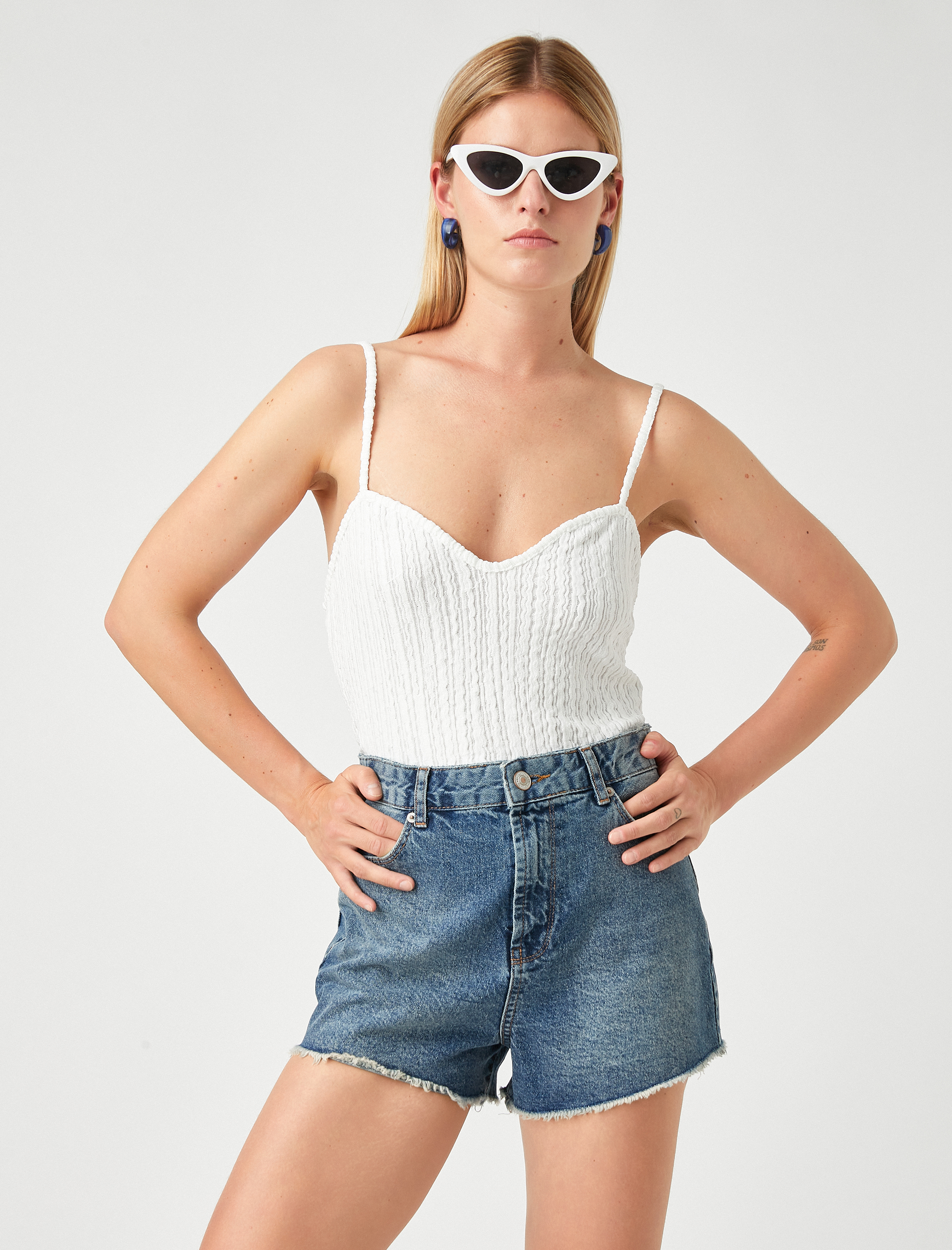 Koton X Şahika Ercümen - Askılı Kalp Yaka Atlet