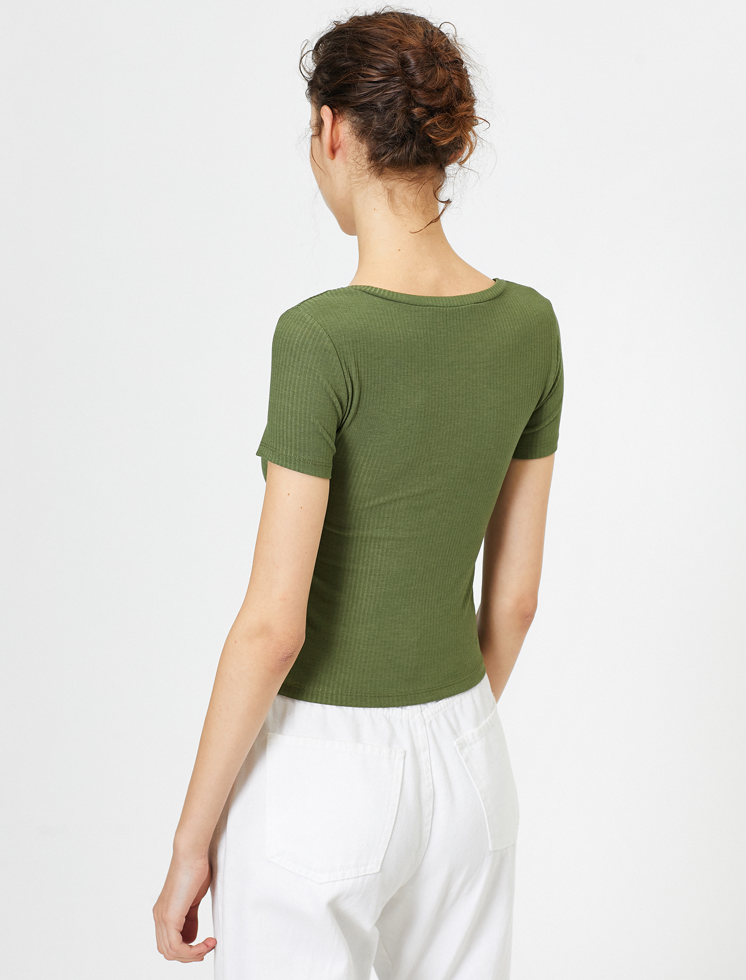   Yuvarlak Yaka Kısa Kollu Body