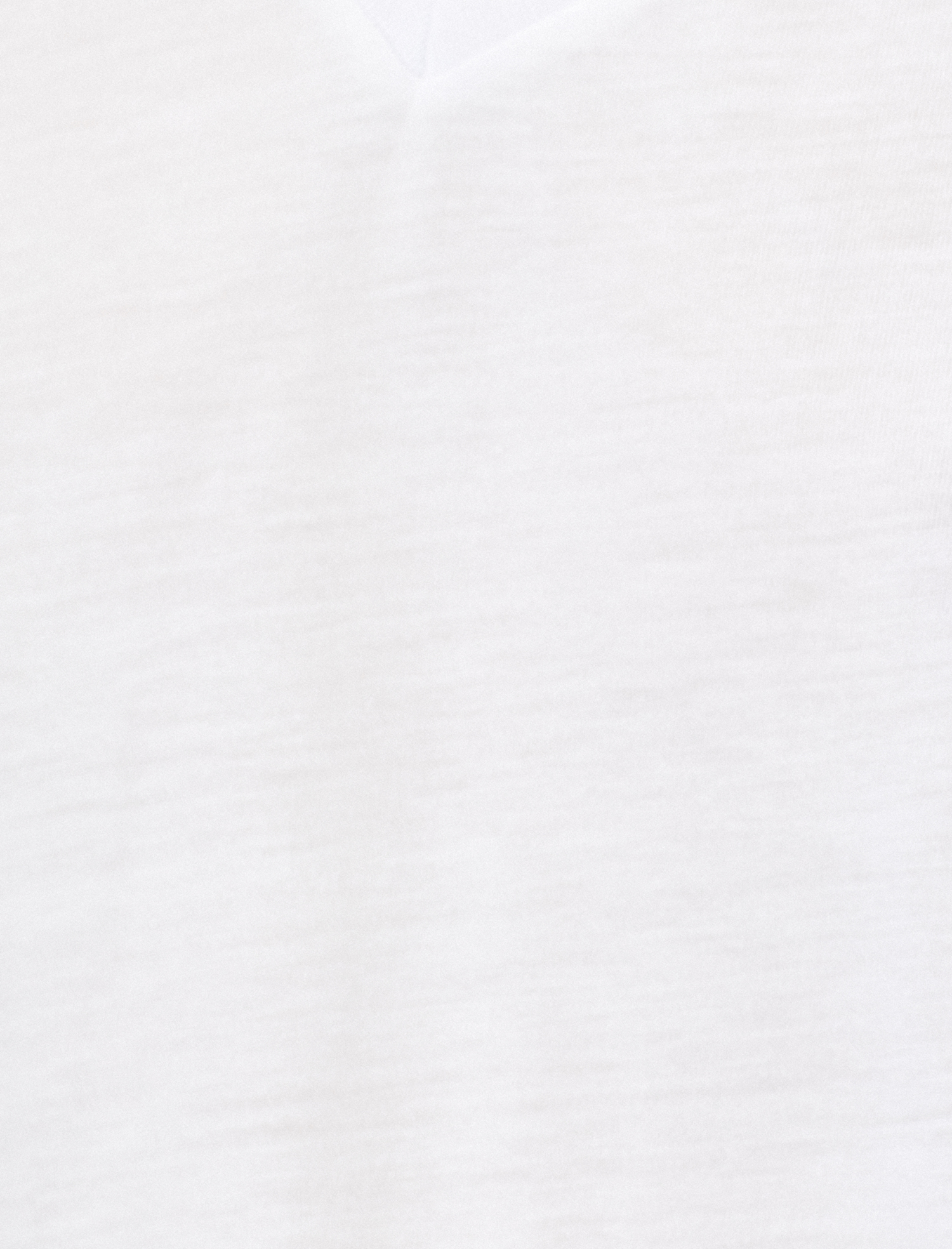   V Yaka Rahat Kalıp Basic Tişört