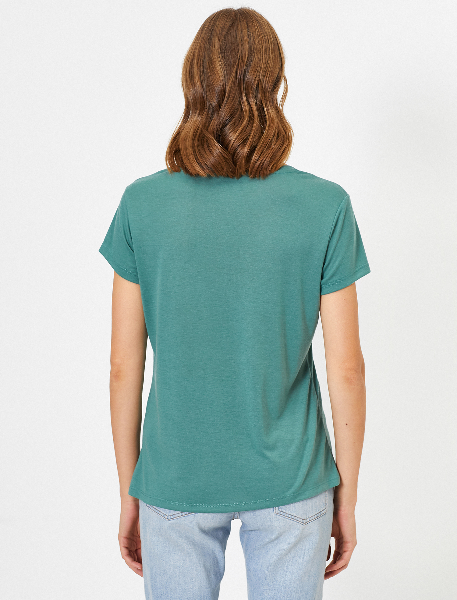   V Yaka Rahat Kalıp Basic Tişört