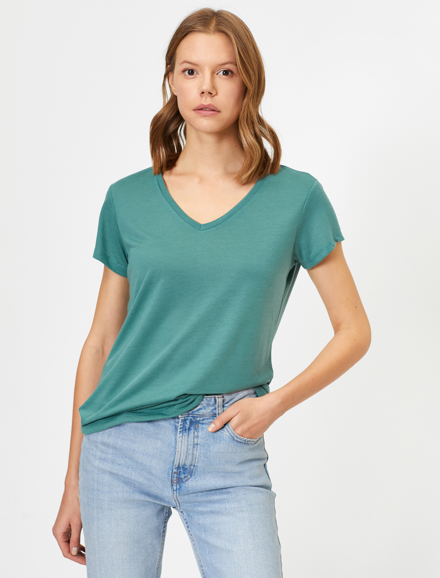   V Yaka Rahat Kalıp Basic Tişört