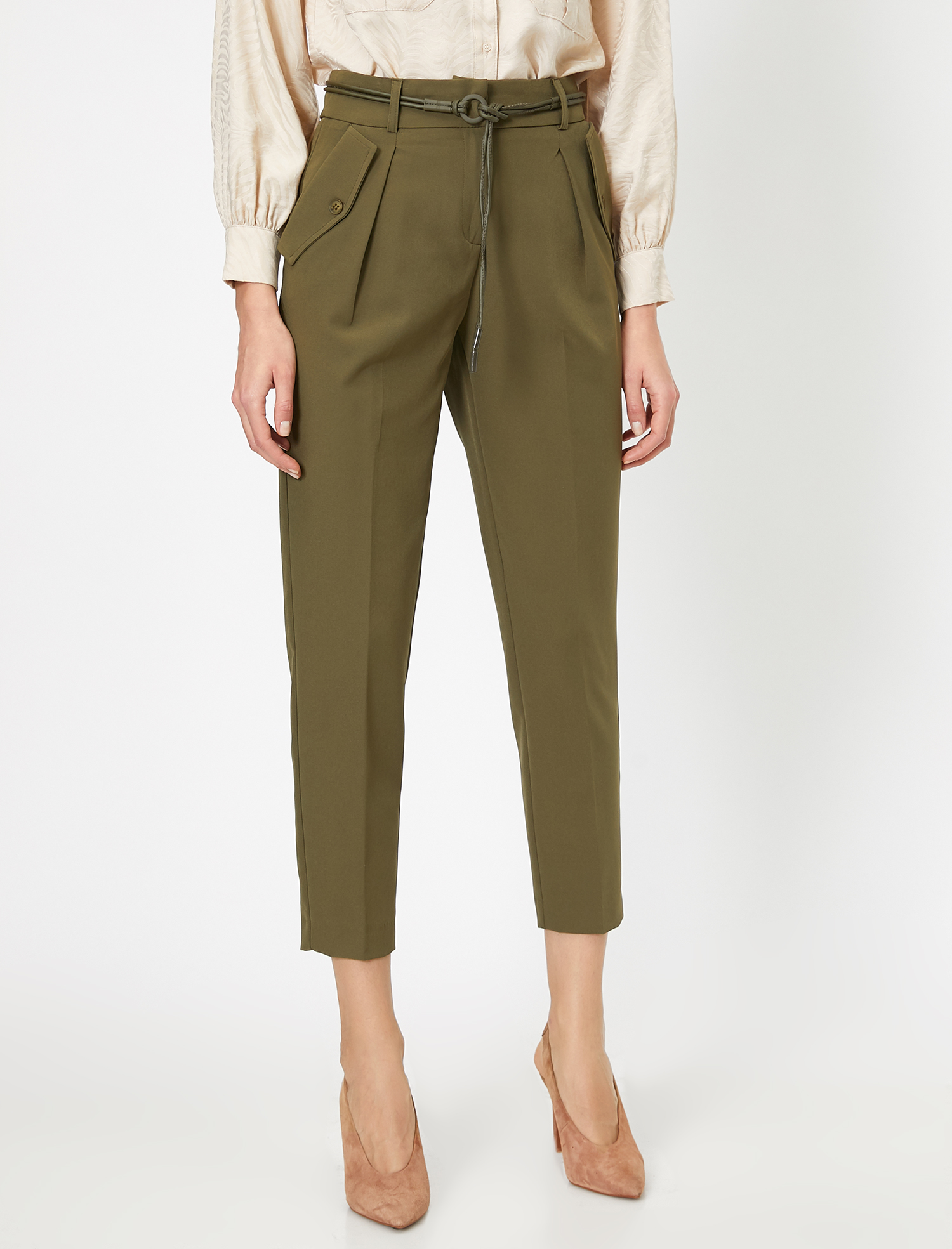   Kemer Detaylı Pilili Pantolon