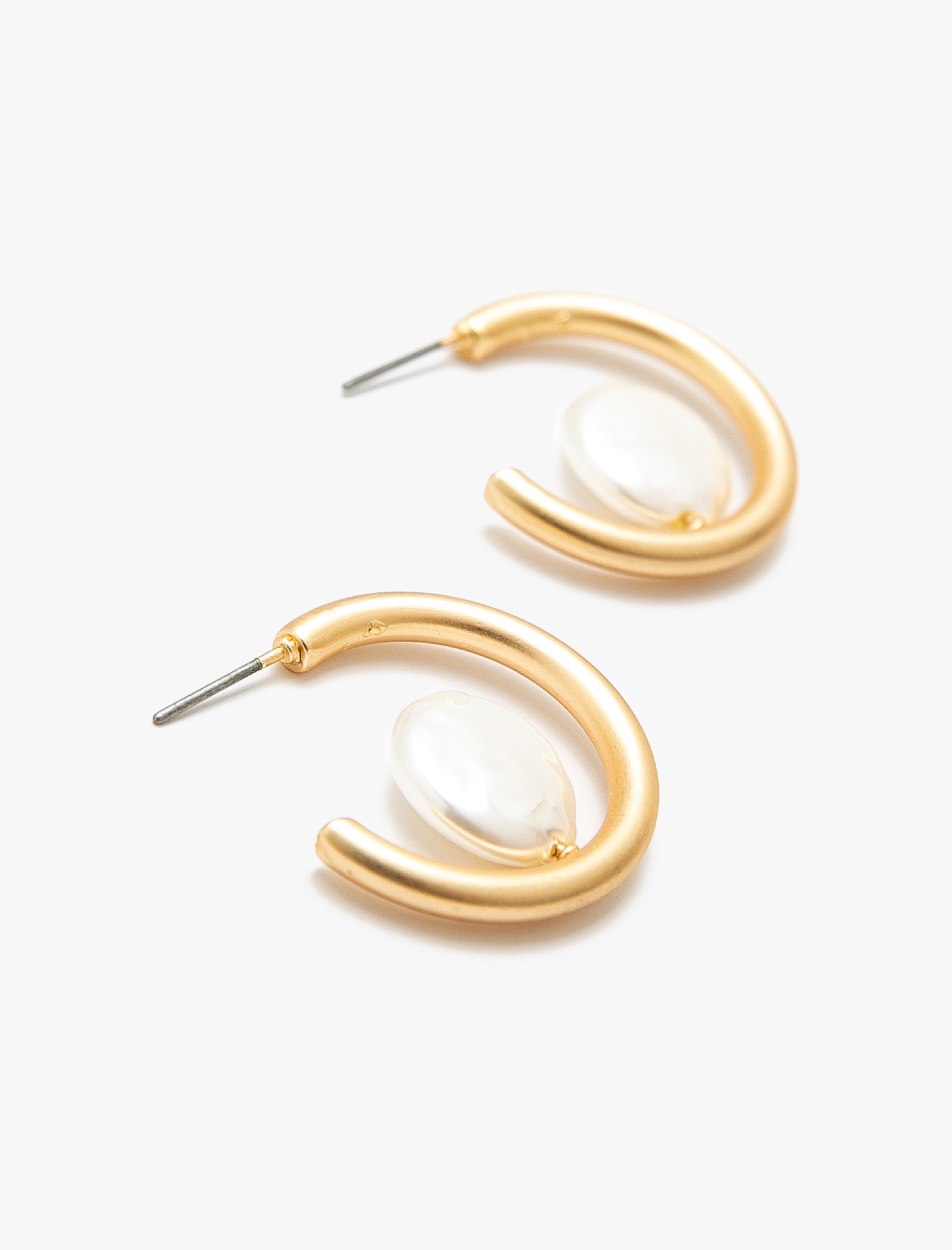  Kadın Metalik Çelik Küpe