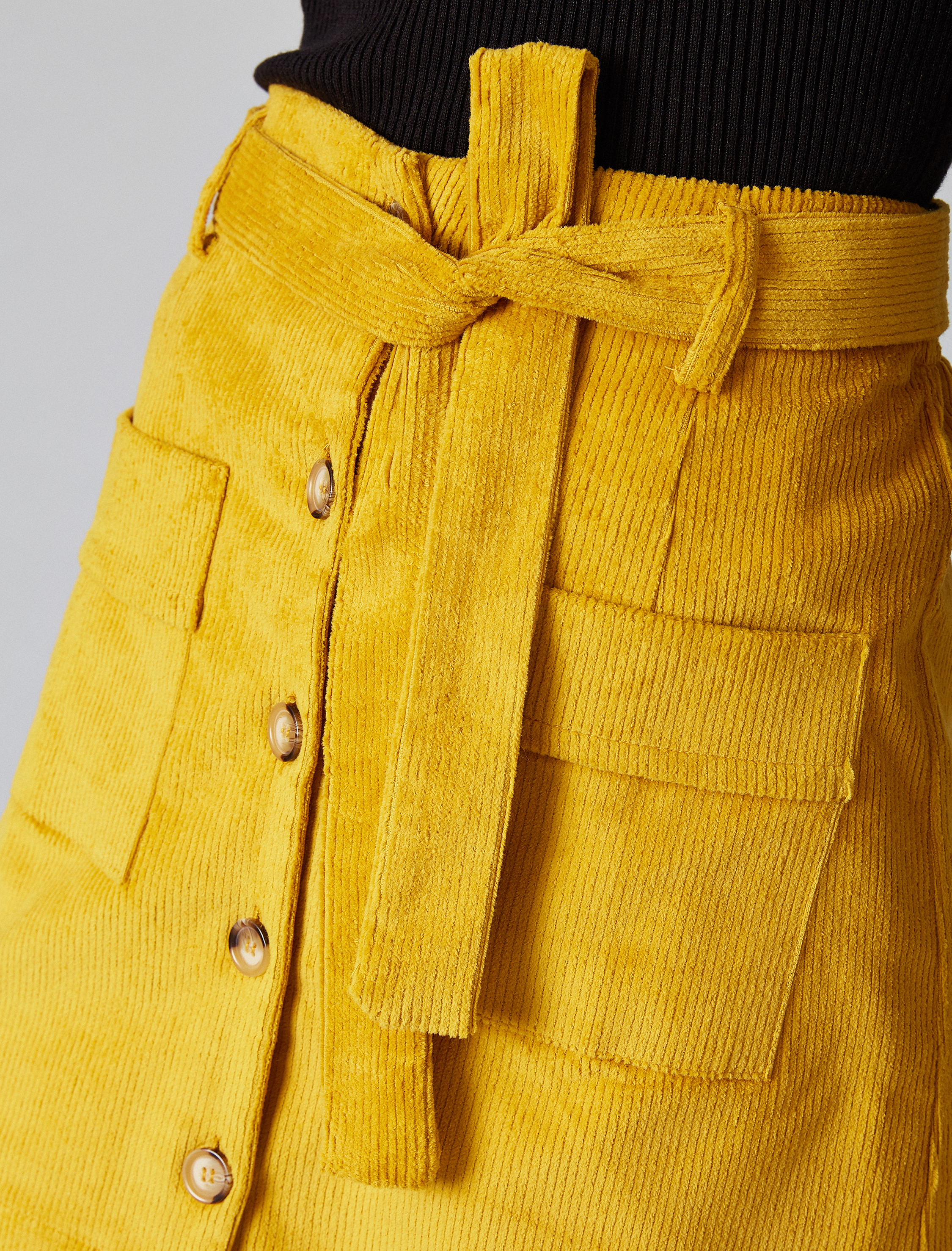   Fitilli Kadife Kemerli Cep Detaylı Mini Etek