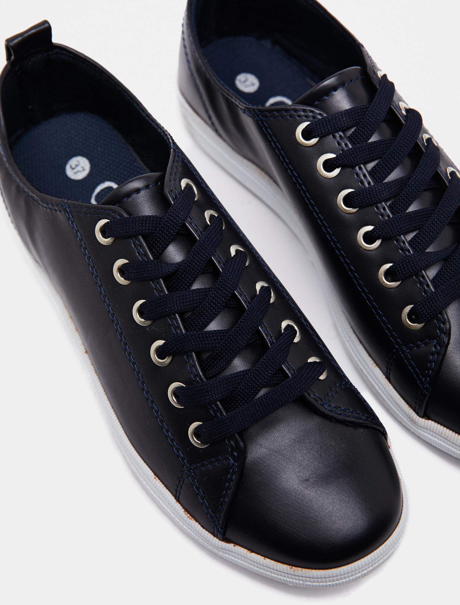  Kadın Bağcıklı Spor Ayakkabı