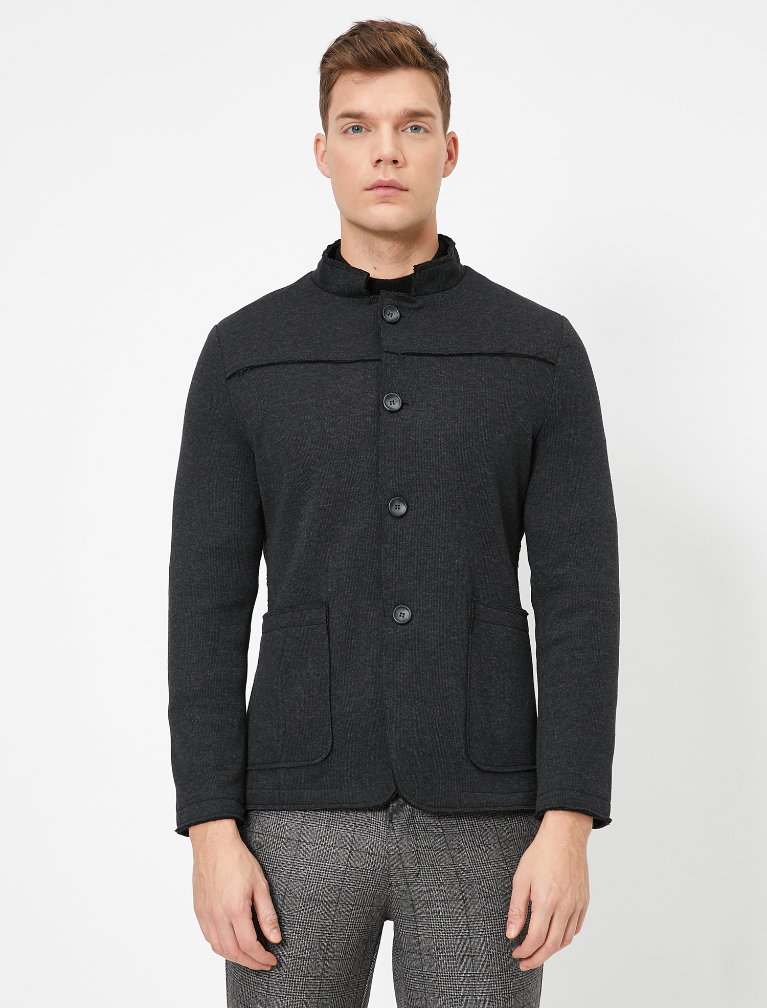 Dik Yakalı Cepli Düğmeli Blazer Ceket