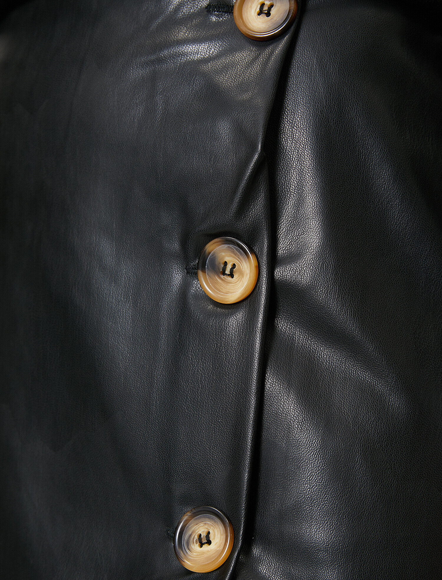   Düğme Detaylı Etek